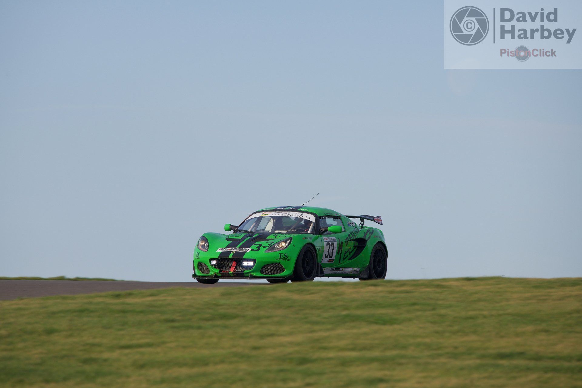 Race of Remembrance at Anglesey Circuit Trac Mon