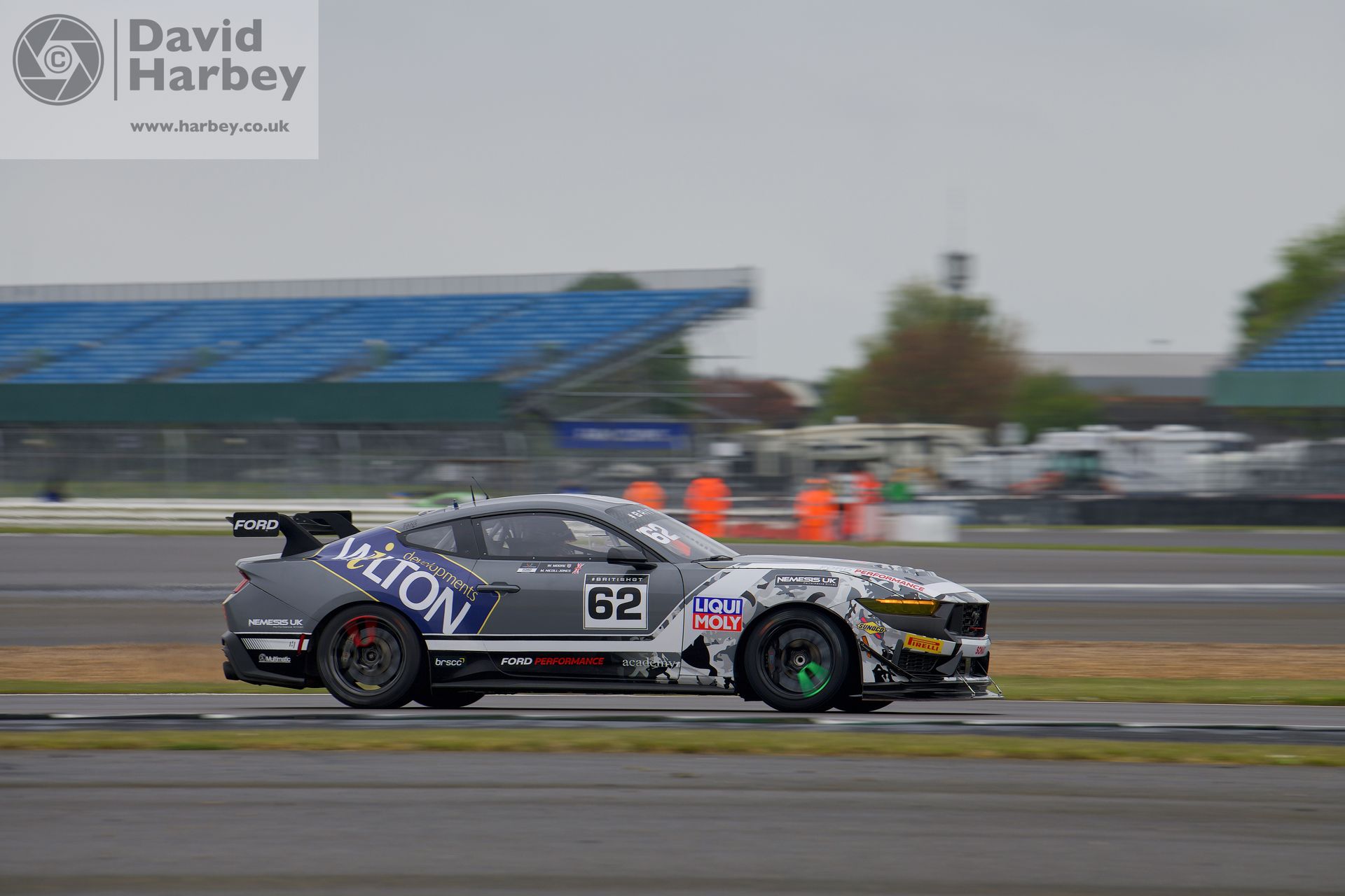 Photographing the British GT Silverstone 500