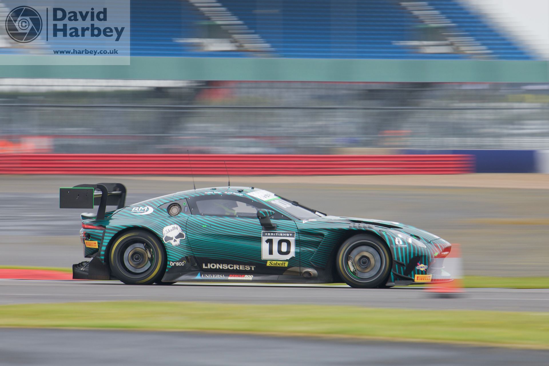 Photographing the British GT Silverstone 500
