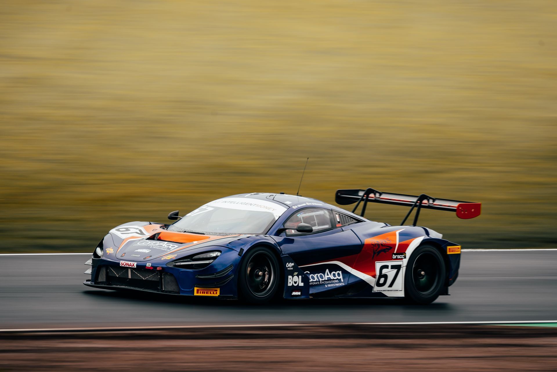 Photographing the GT Cup Test Day at Donington Park
