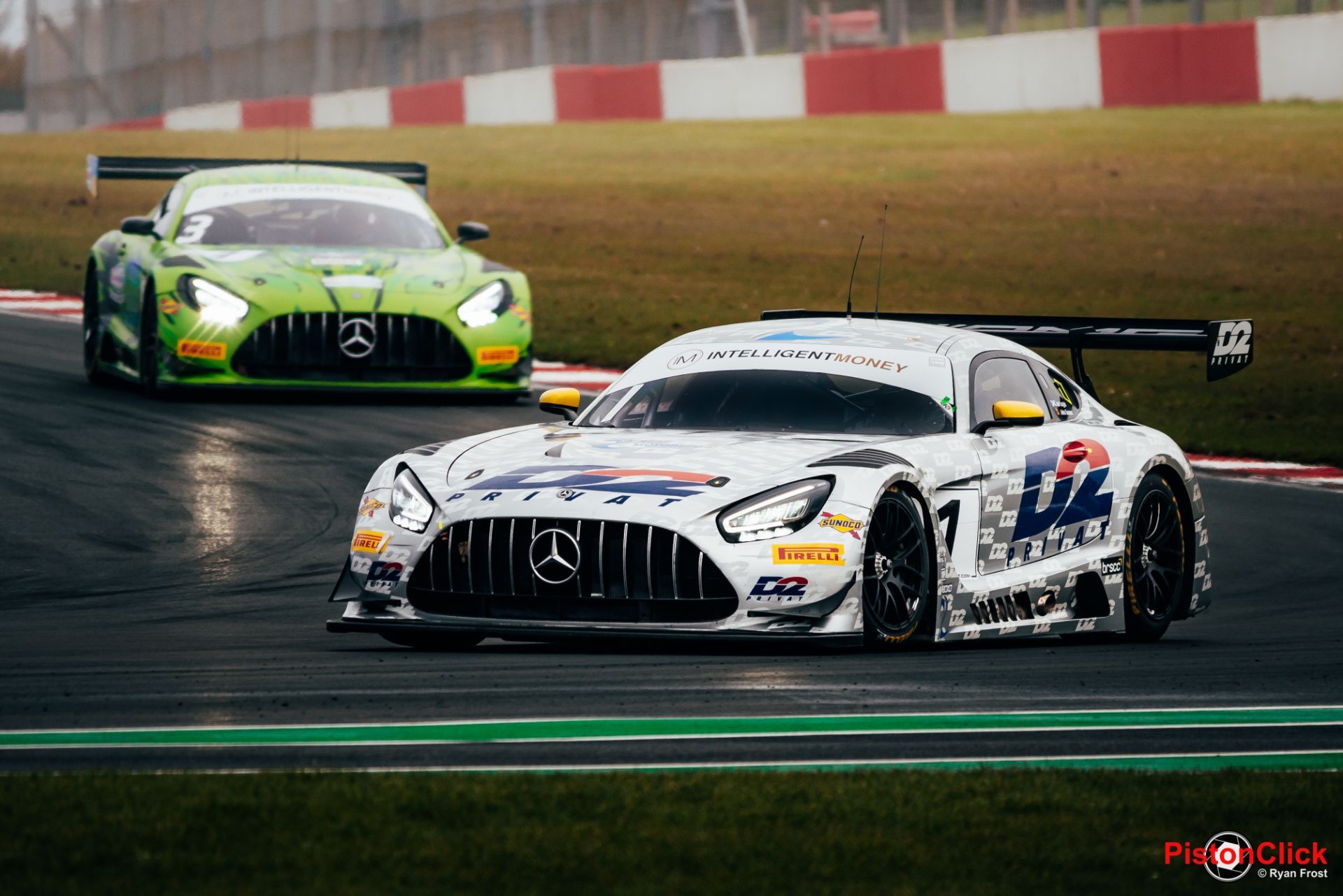 Photographing the GT Cup Test Day at Donington Park