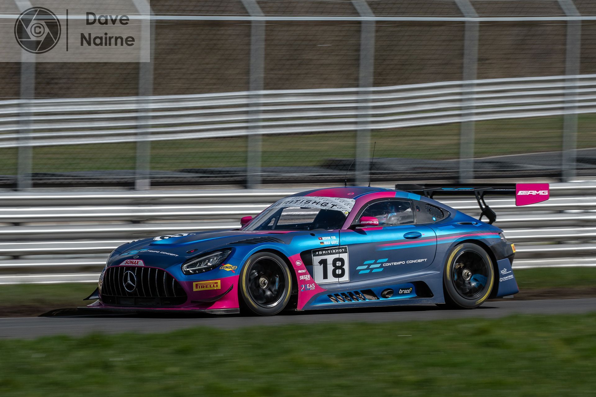 Photographing the British GT at Oulton Park Brittens and Hill Top