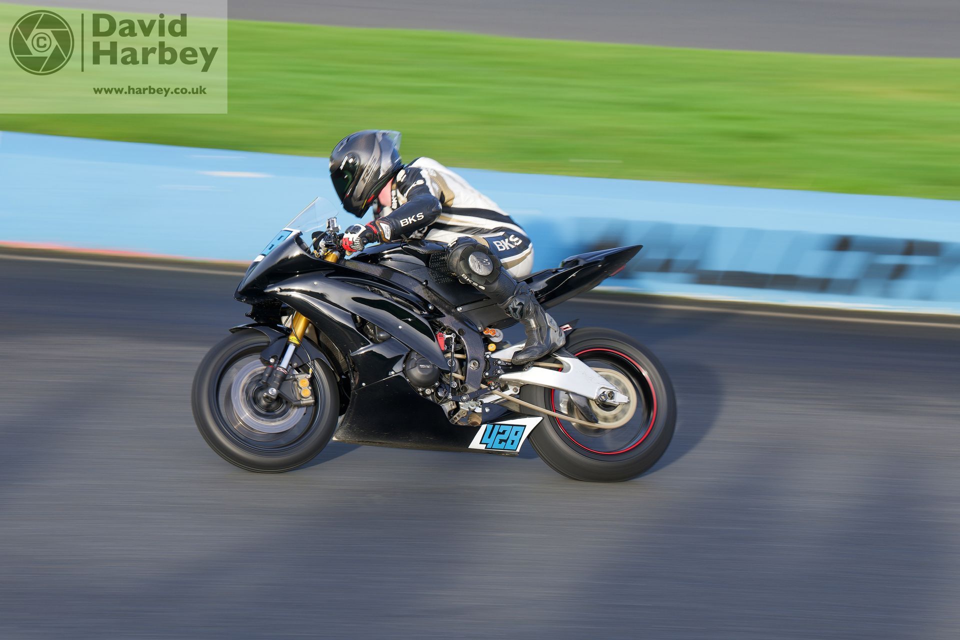 Motorbikes at the Plum Pudding races 2023