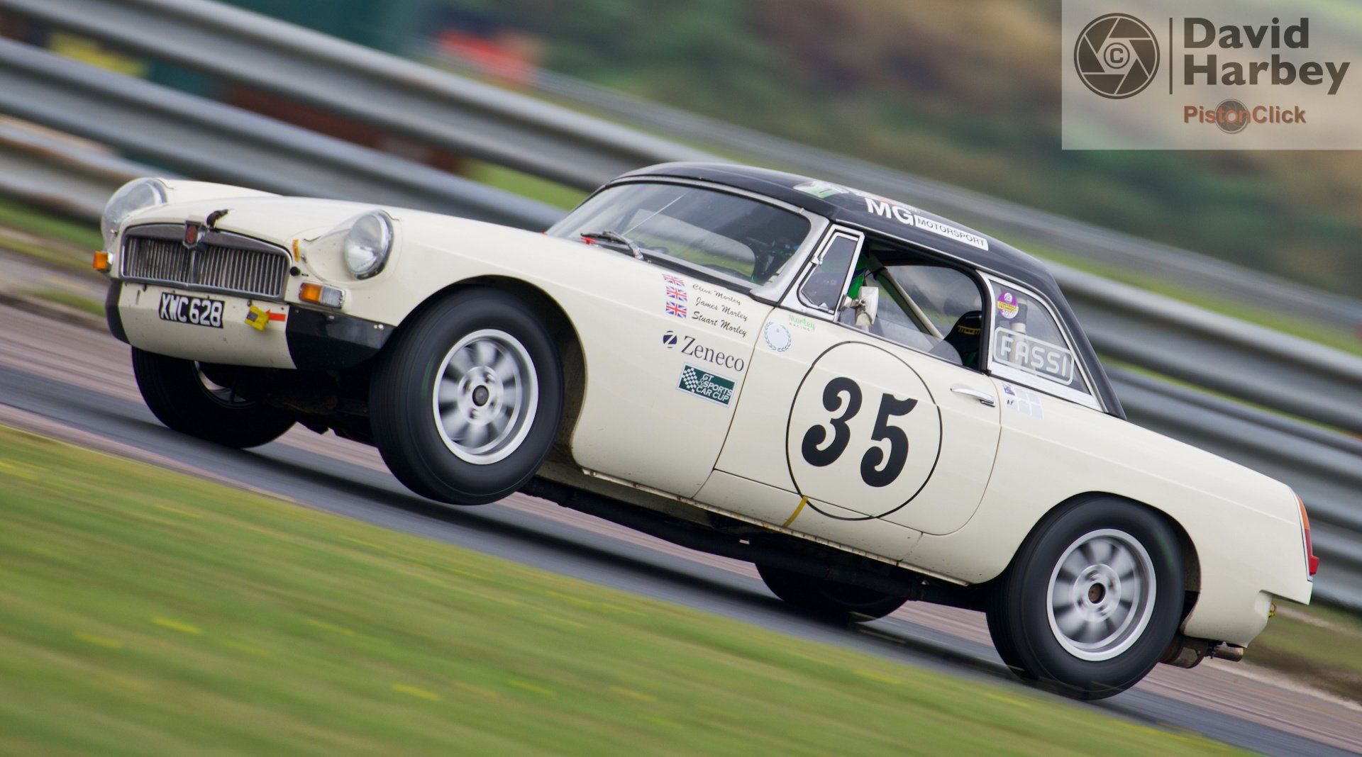 MG Thruxton Historic race cars