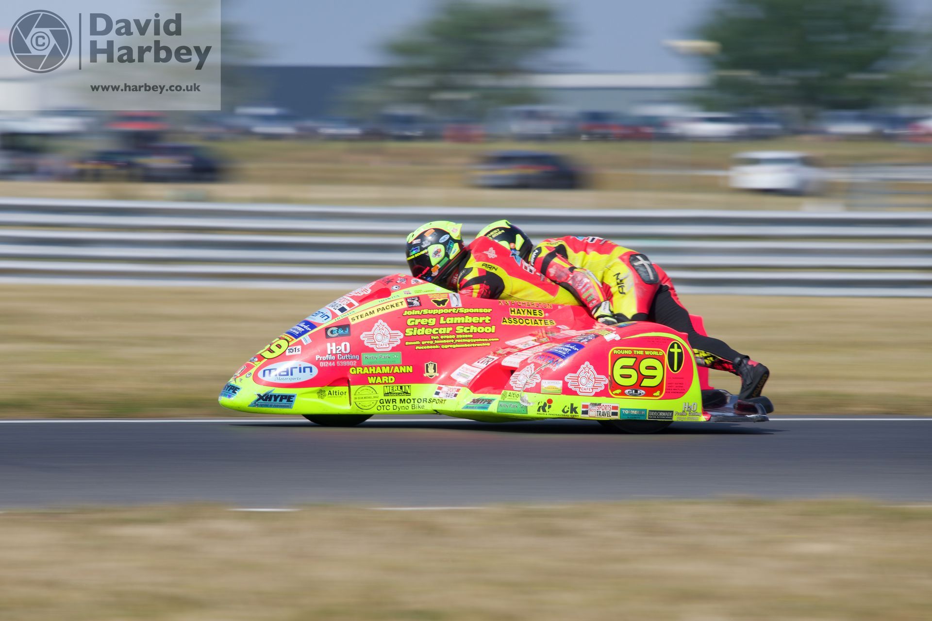 Bemsee sidecar racing at Snetterton