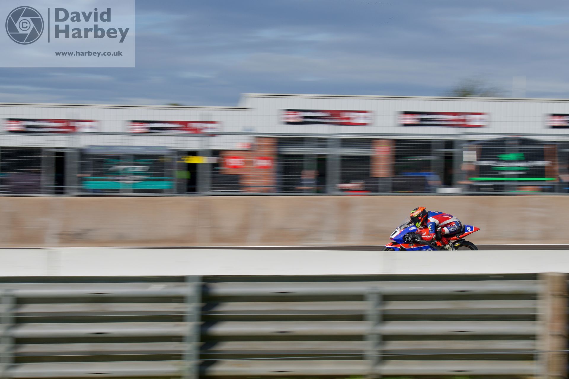 Photographing the British Superbikes at Oulton Park