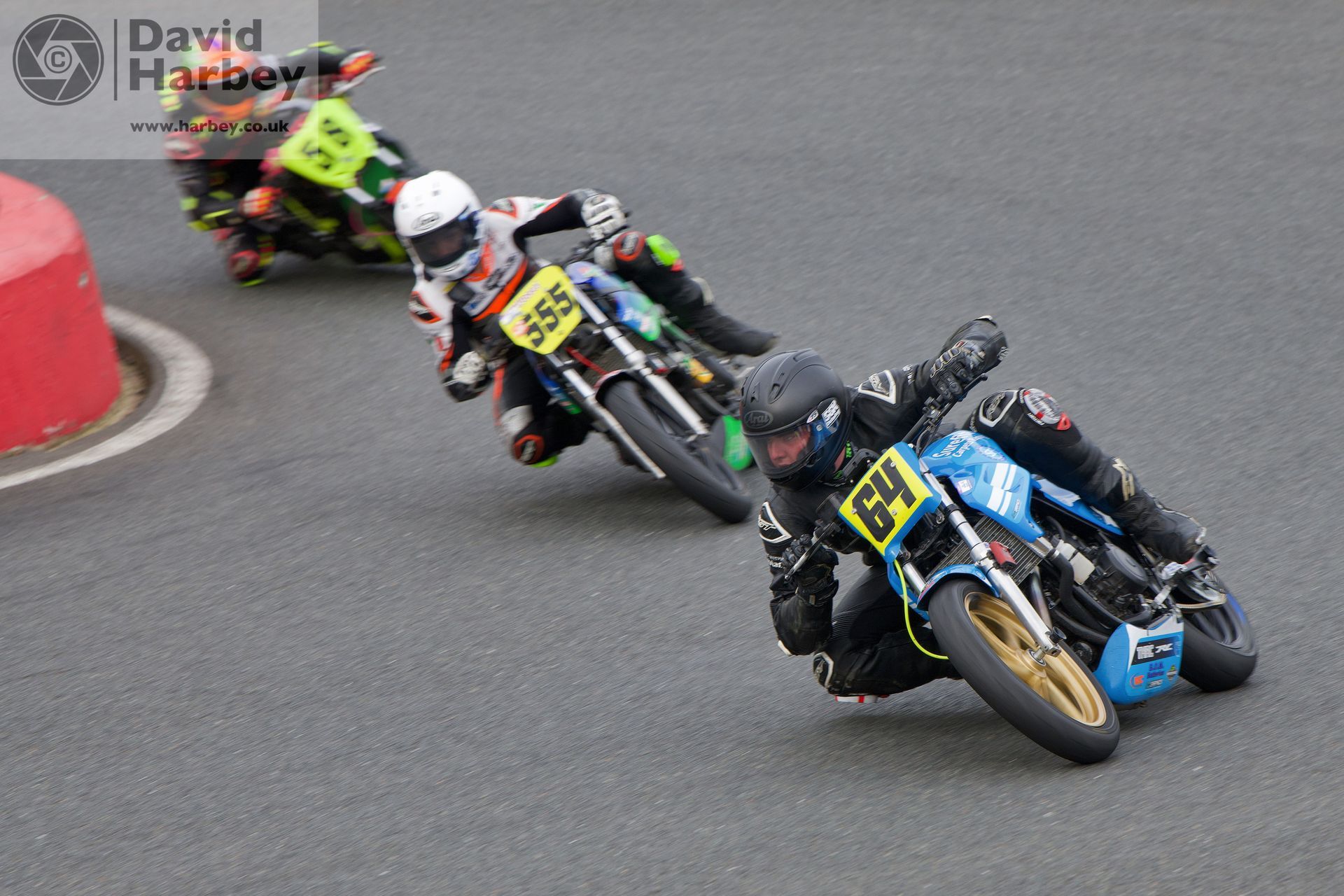 Guantario and Duggan battle in the CB 500 race at Mallory Park