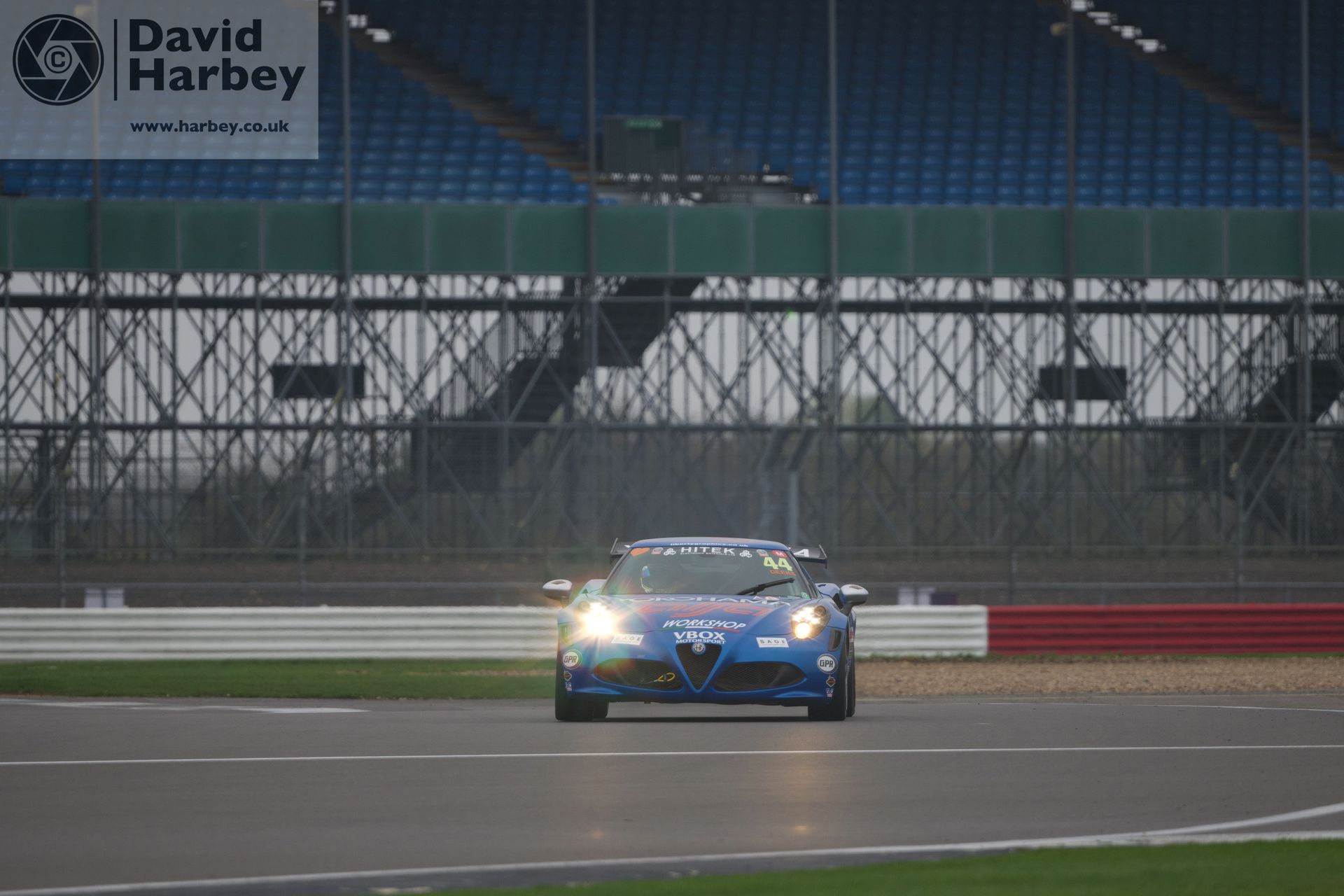 Alfas in the Allcomers Walter Hayes Trophy Silverstone