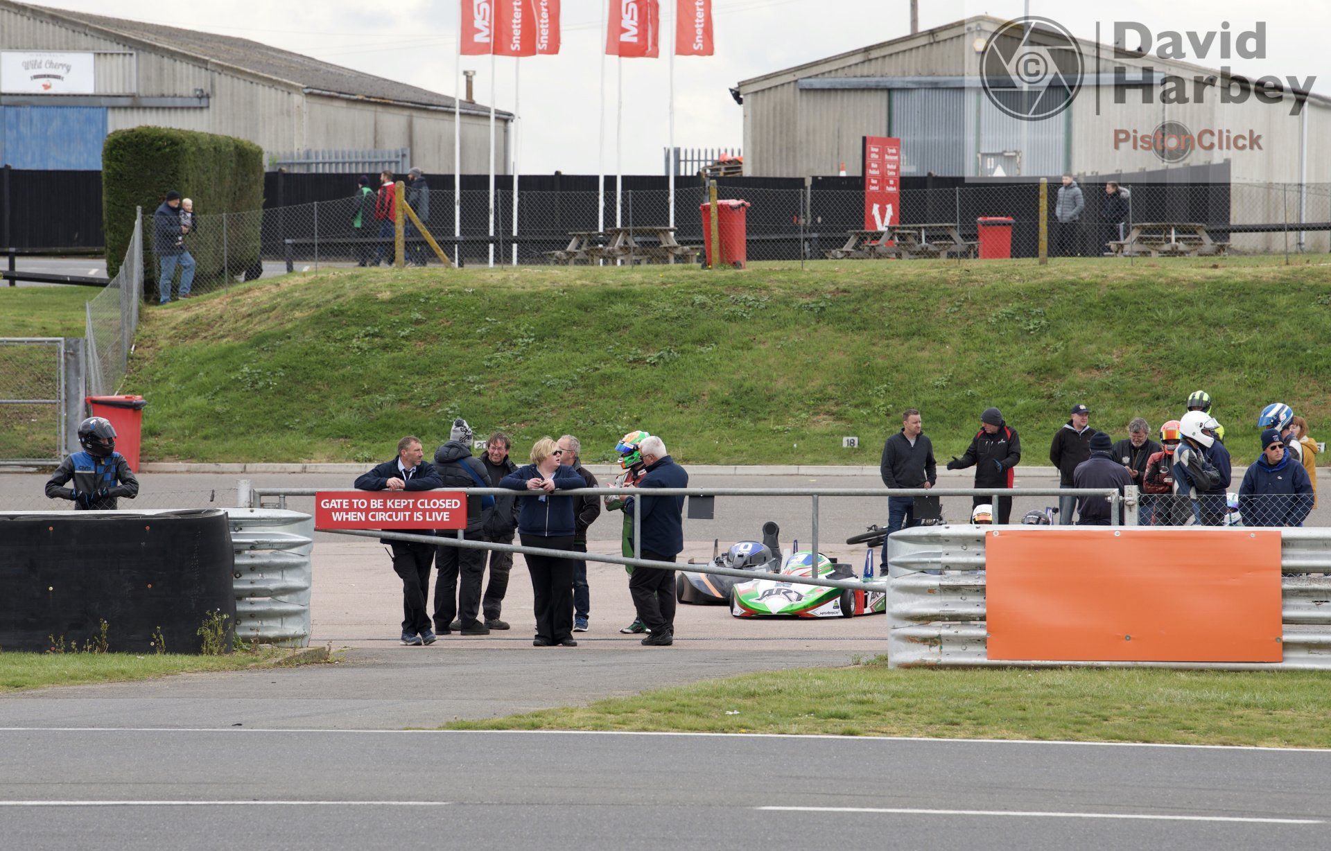 Where to take photos at Snatterton