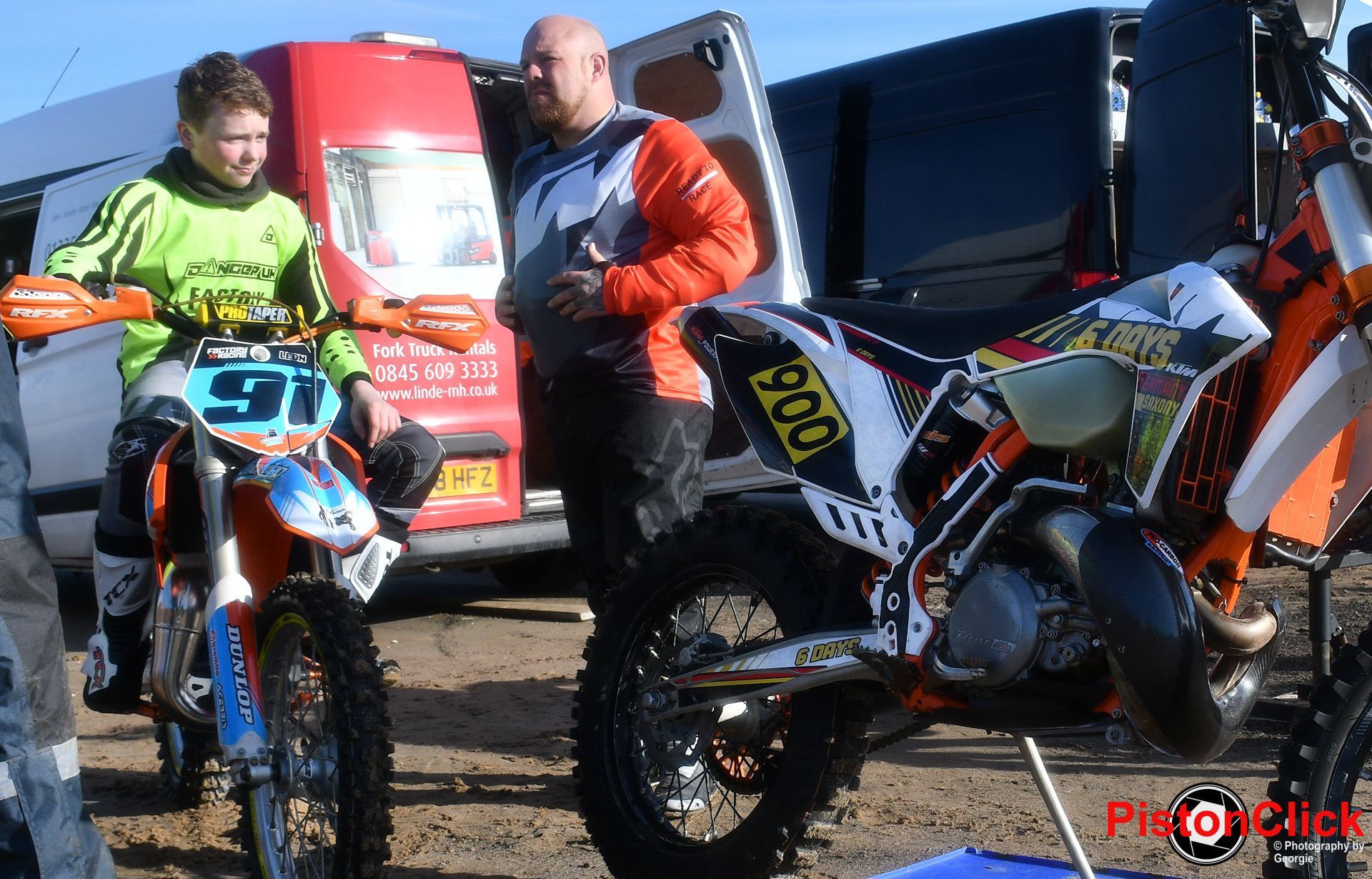 Photographing the Mabletherpe Beach Racing