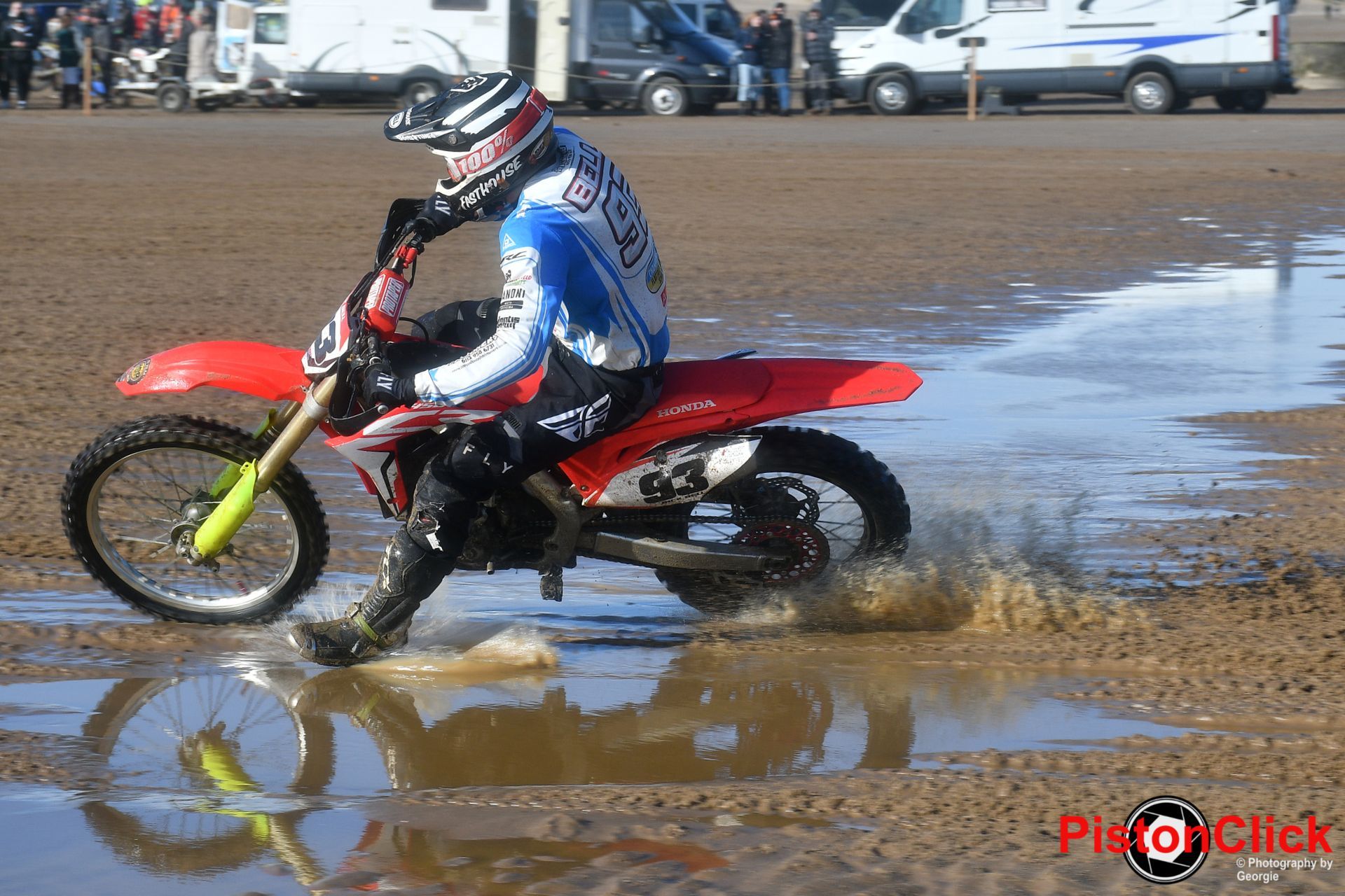 Nikon D500 with a Nikon 18-140mm f/3.5-5.6 VR DX as a motorsport lens