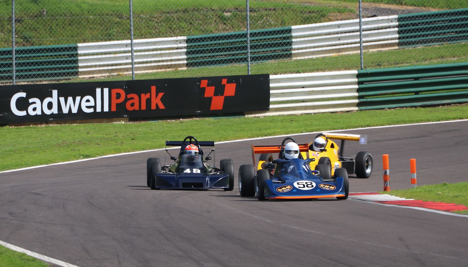 Formula Ford 2000 racing at the Wolds Trophy Cadwell Park