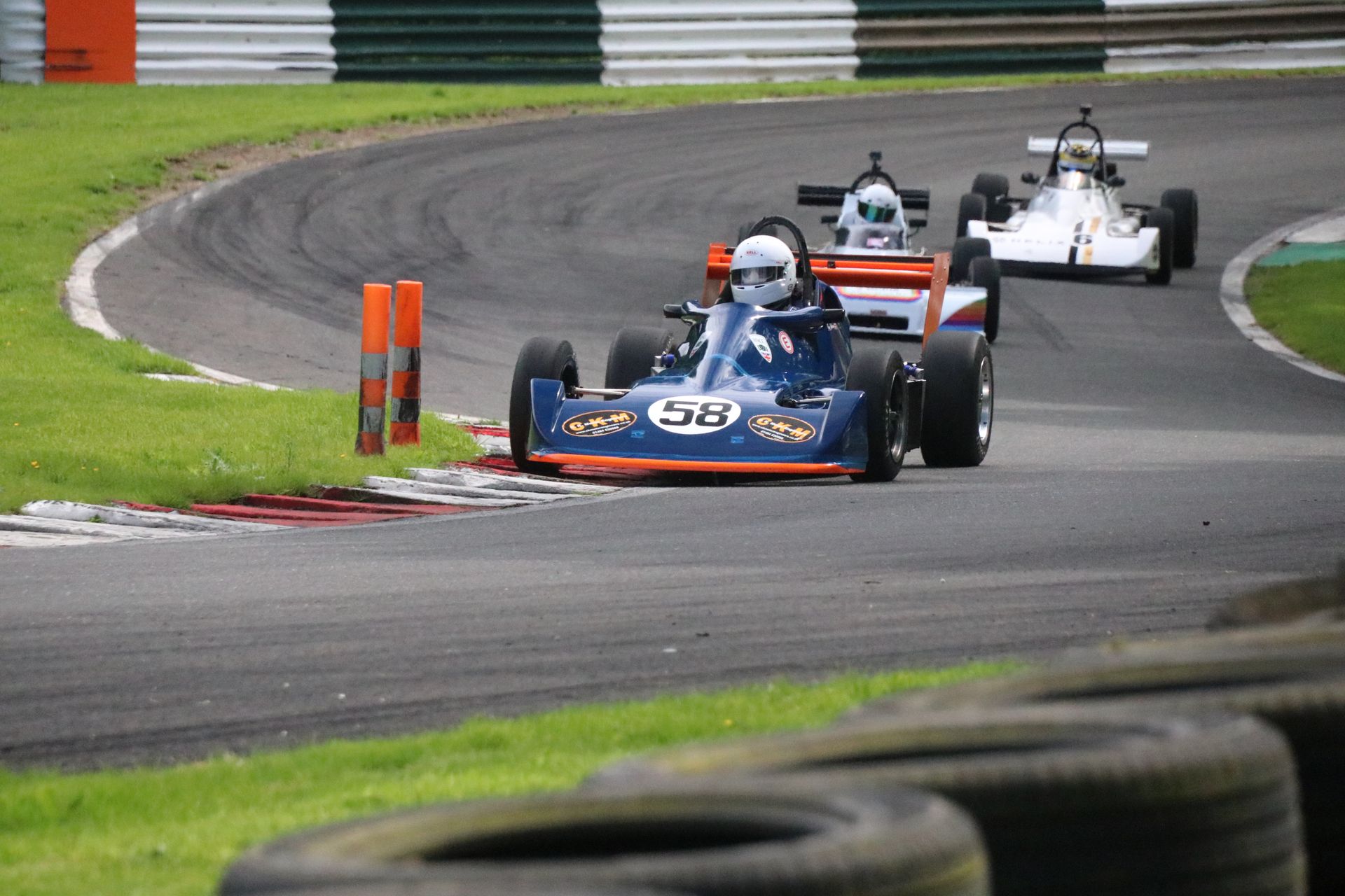 Formula Ford 2000 racing at the Wolds Trophy Cadwell Park