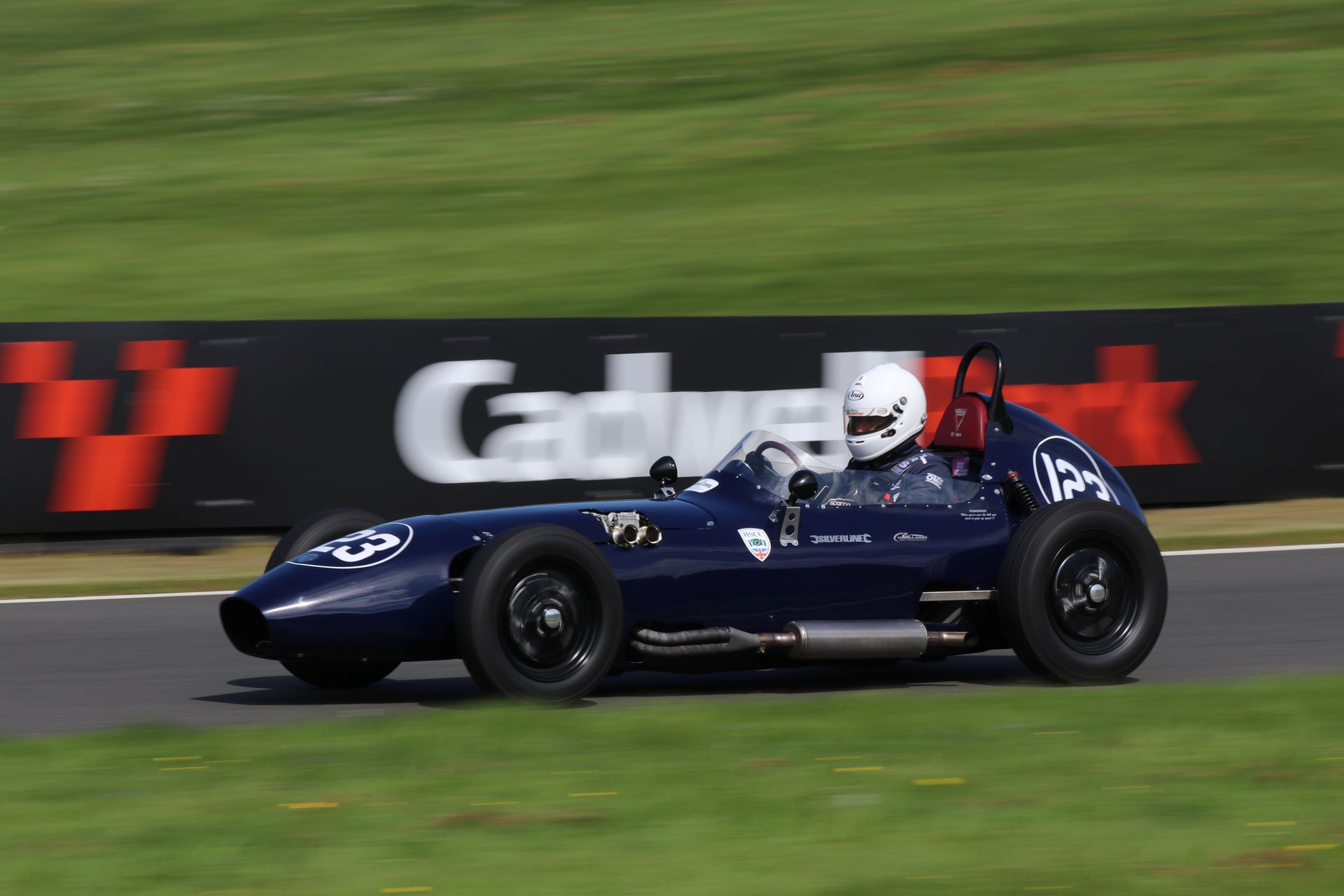 Formula Ford 2000 racing at the Wolds Trophy Cadwell Park