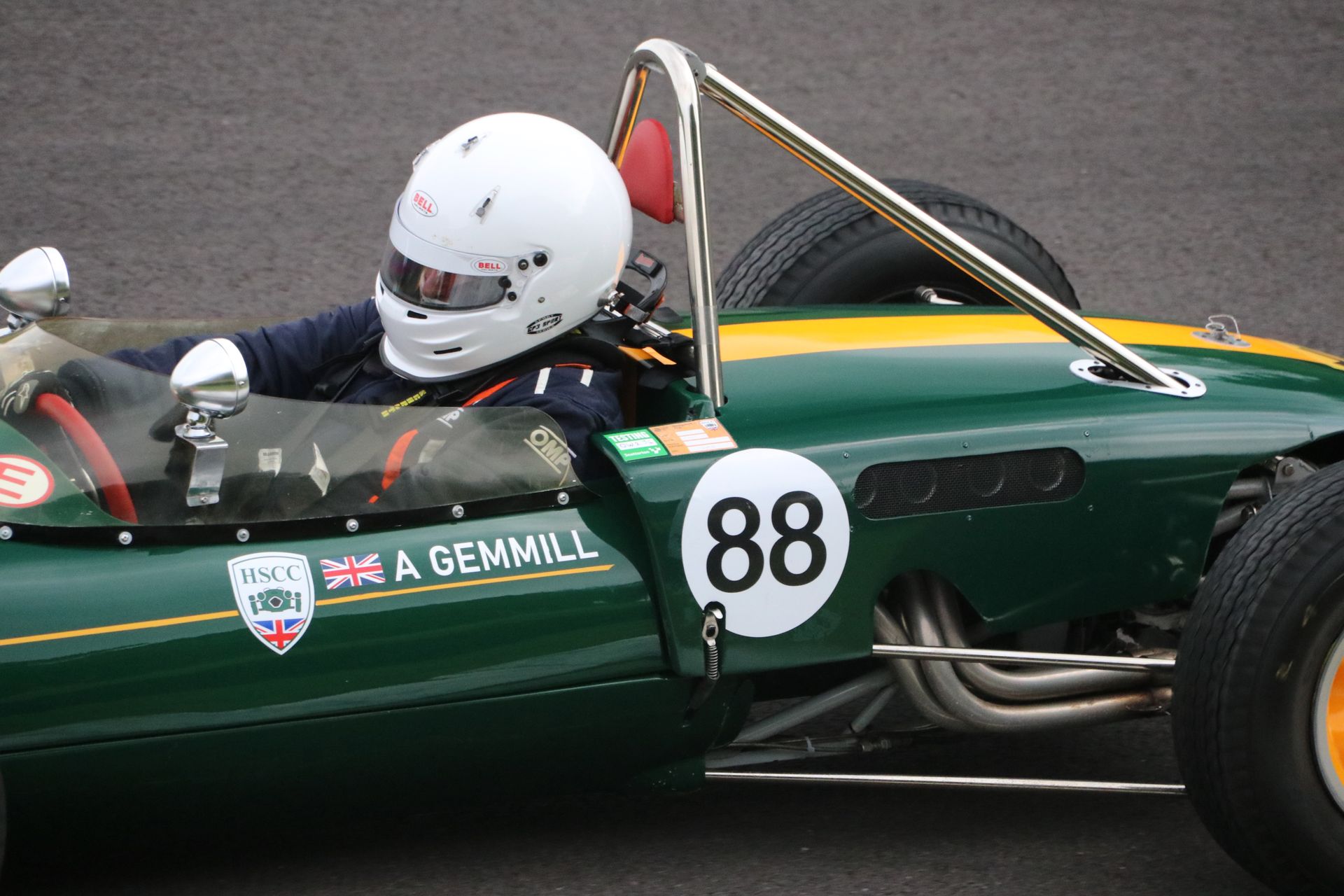 Formula 3 and Formula Ford 1600 racing at Cadwell Park