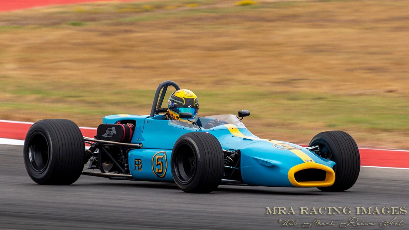 BT35 races cars at COTA