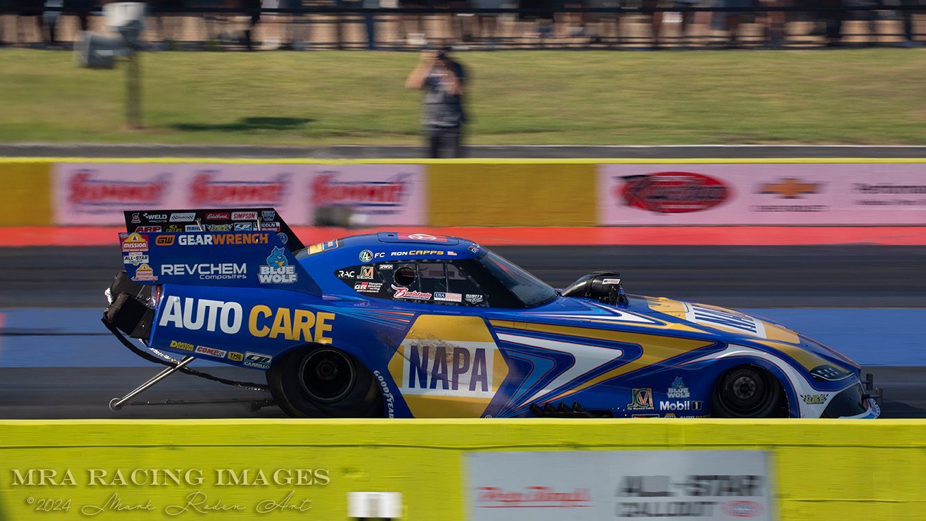 Top Fuel Funny Car drag racing at the Texas Motorplex