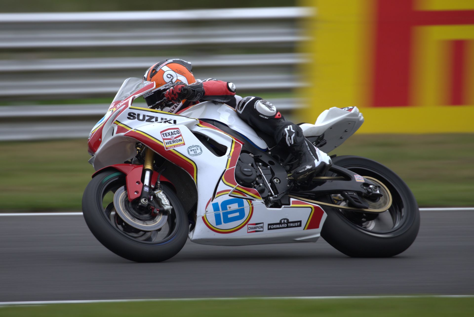 James Hind riding the NLC Suzuki at Oulton Park