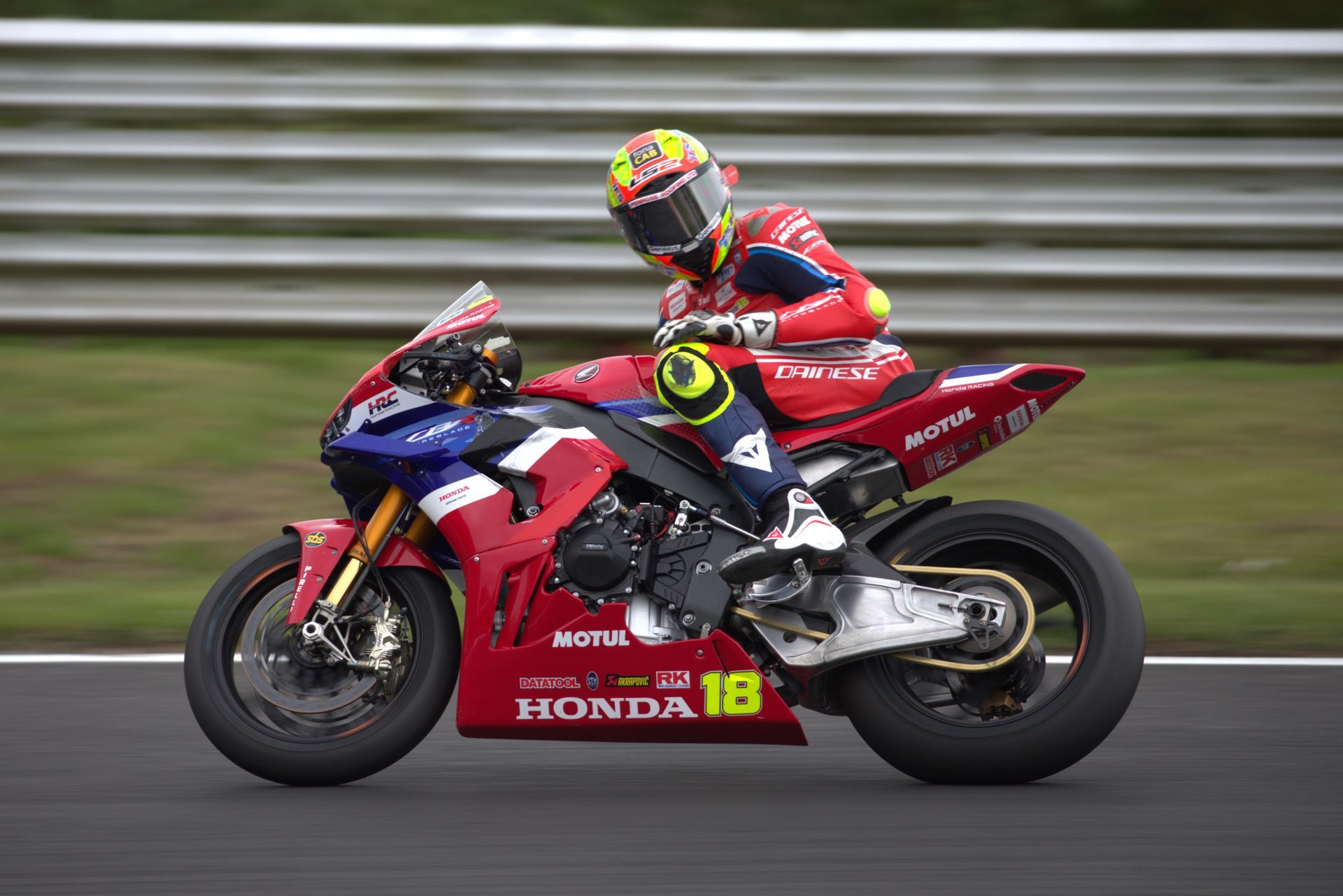 Andrew Irwin British Super Bikes at Oulton Park