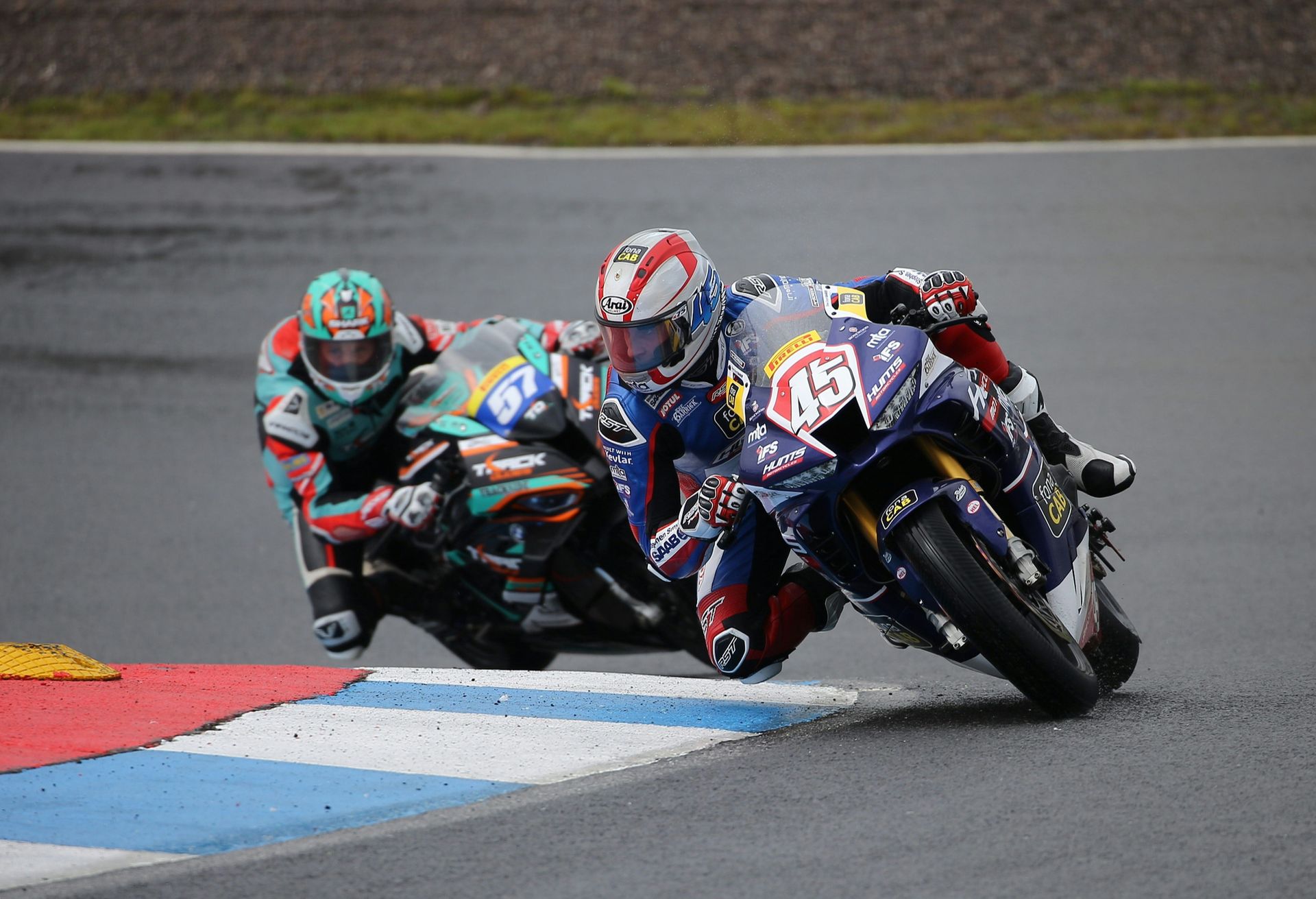 SuperStock and SuperSport racing at Knockhill