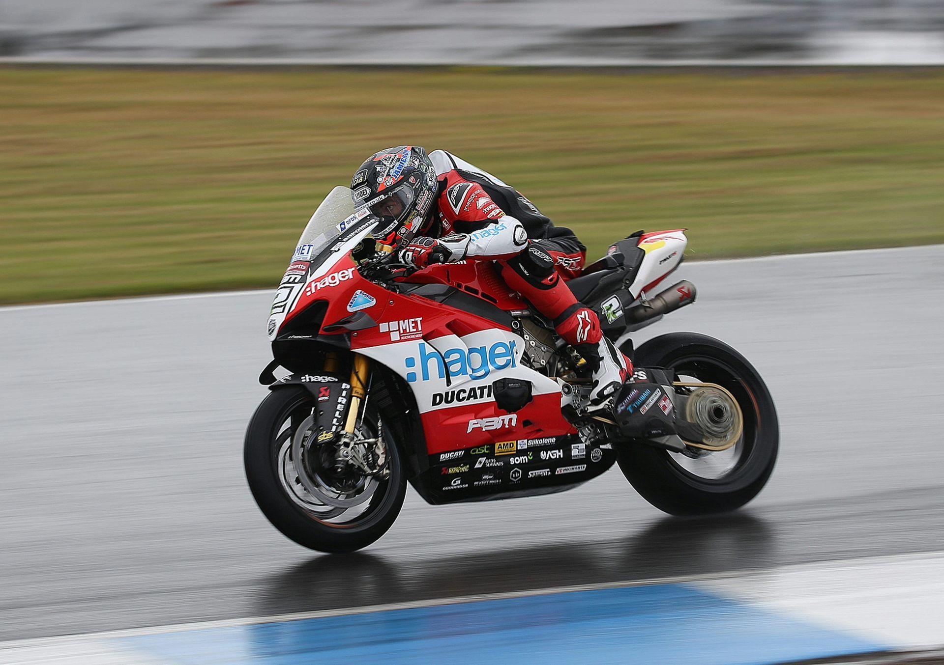 British Super Bikes at Knockhill Glenn Irwin