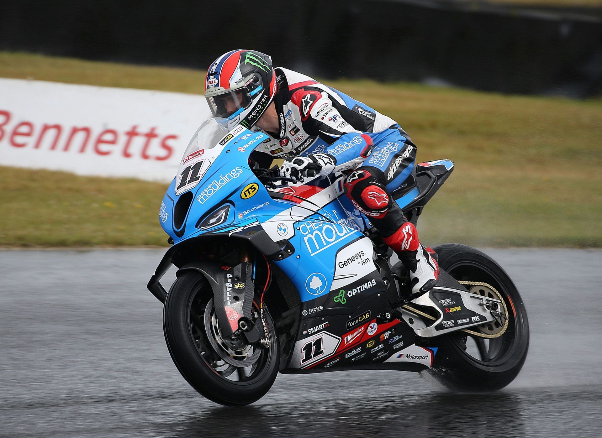 Rory Skinner wins his first BSB race at Knockhill