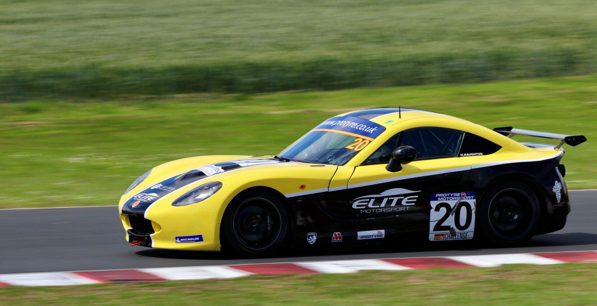 Harley Houghton Ginetta GT5