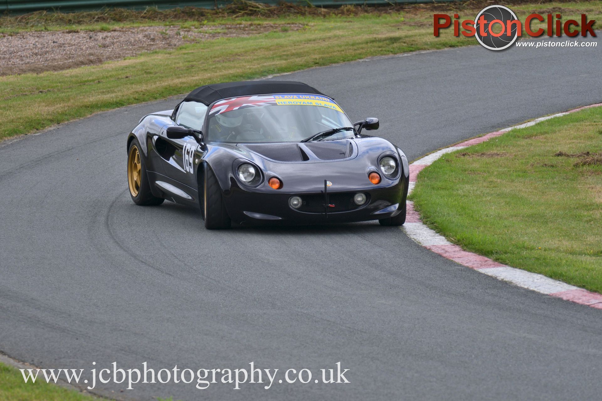 David Leach driving his Lotus Elise