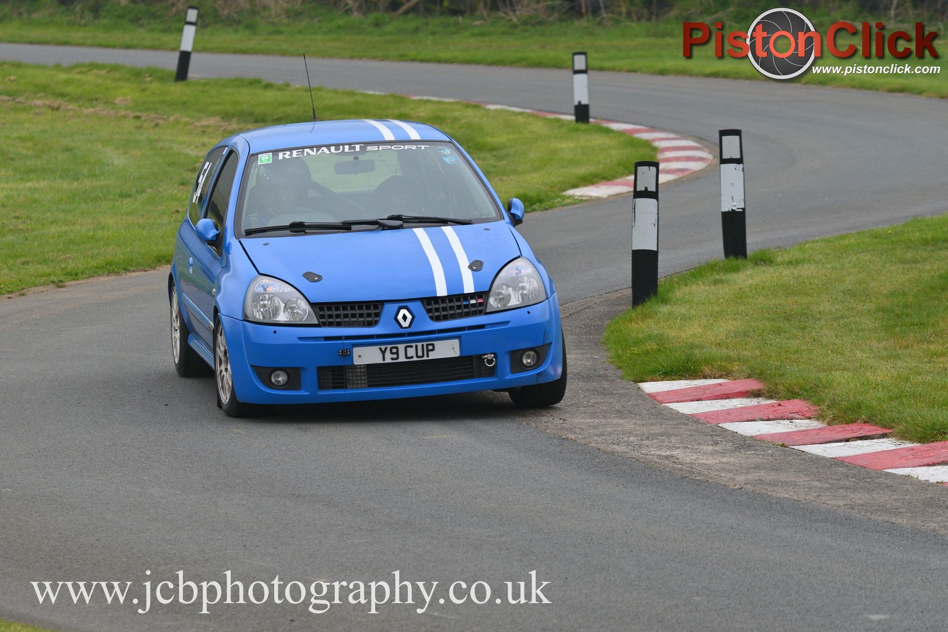 Peter Siddle in his Renault Clio 182 Cup