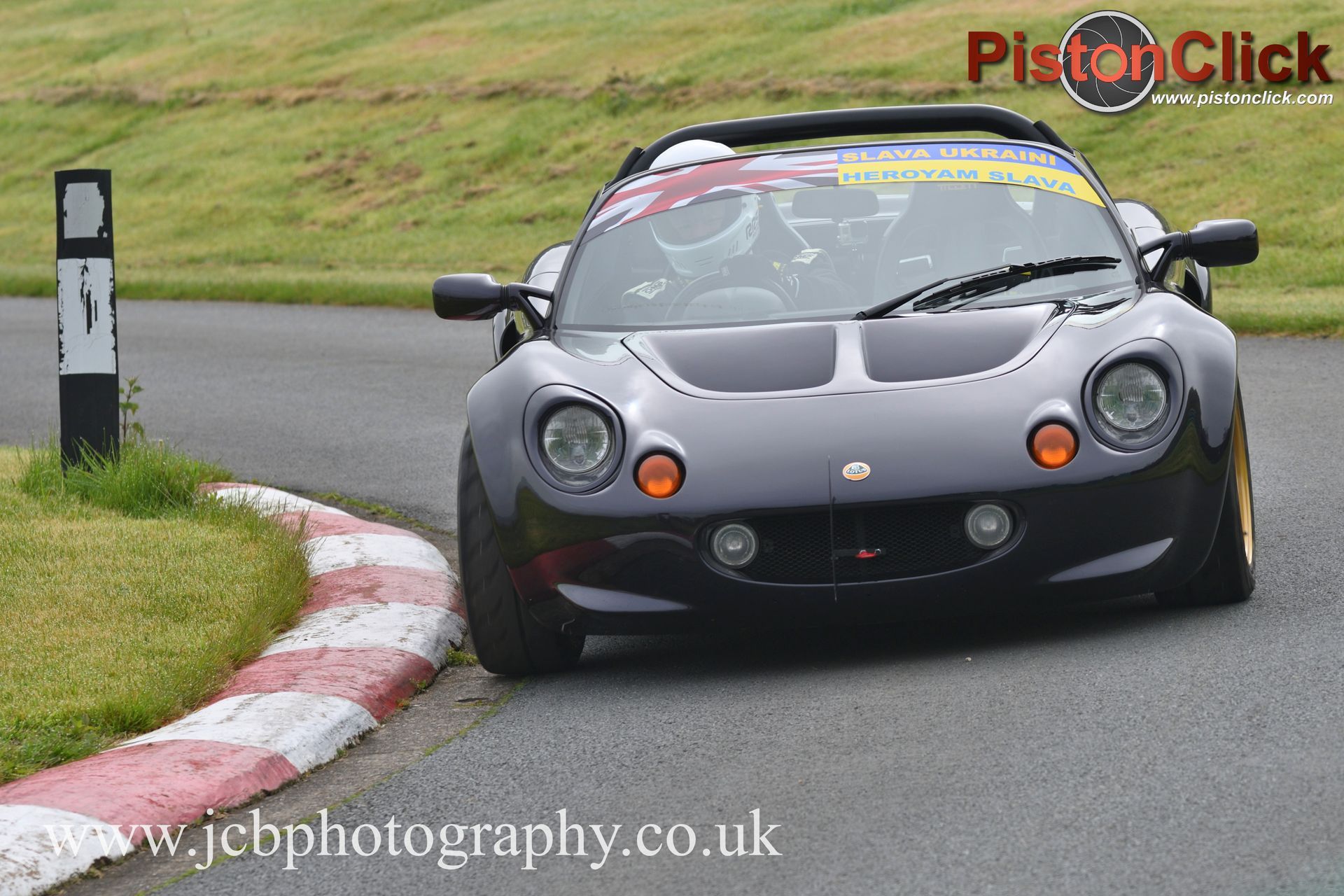 David Leach driving his Lotus Elise S1