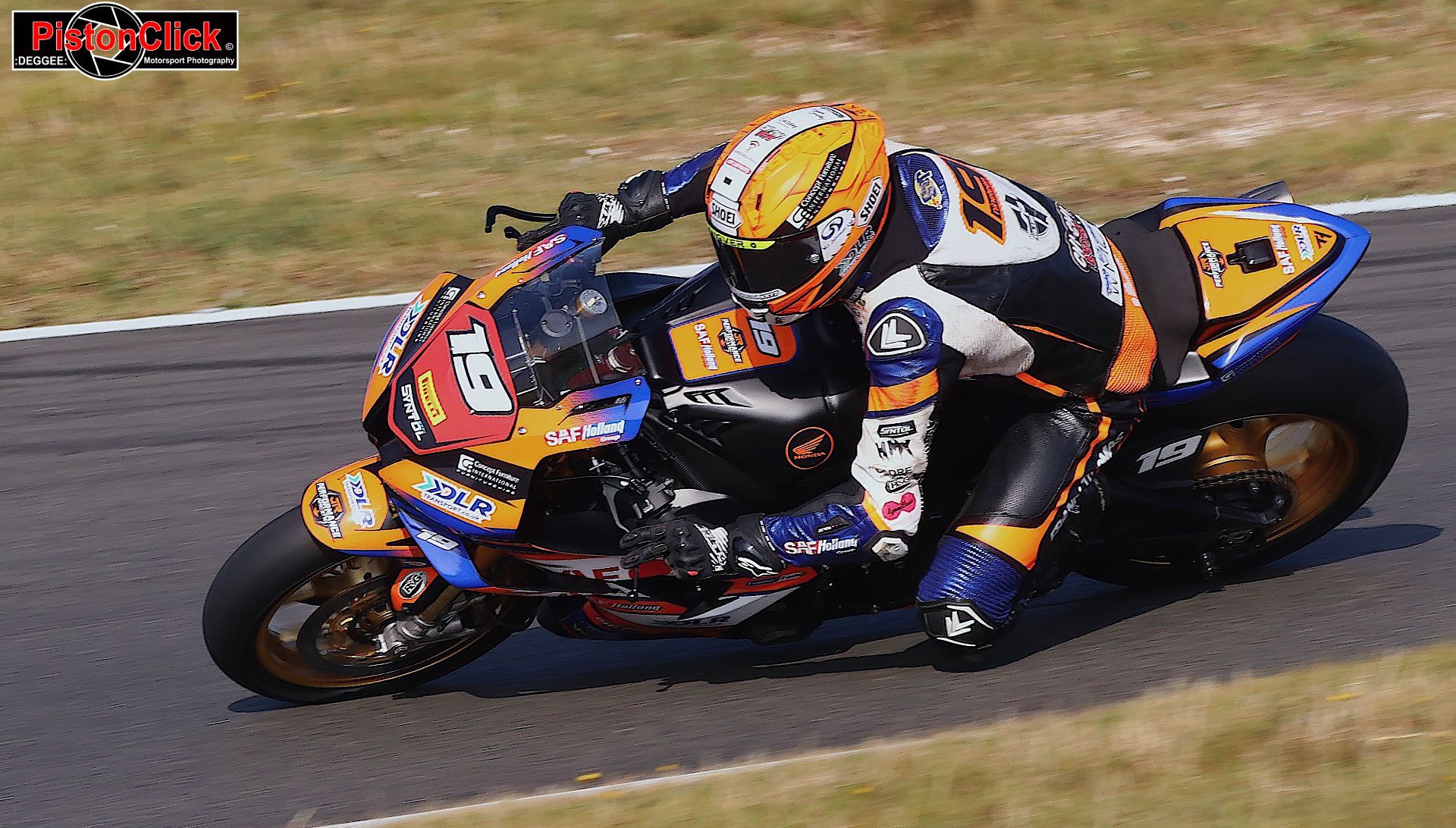 Joe Talbot racing in the Superstock class at Cadwell Park