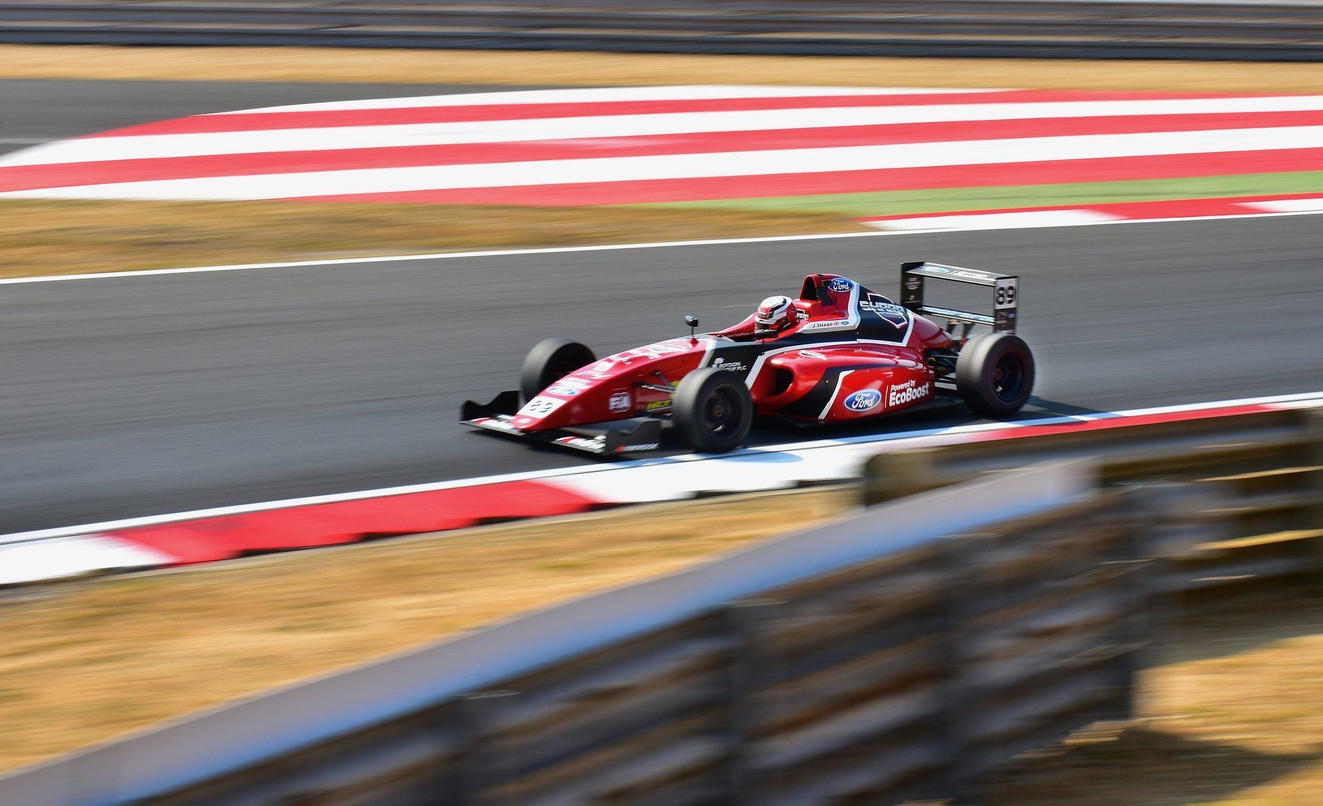 Where to take photos at Snatterton