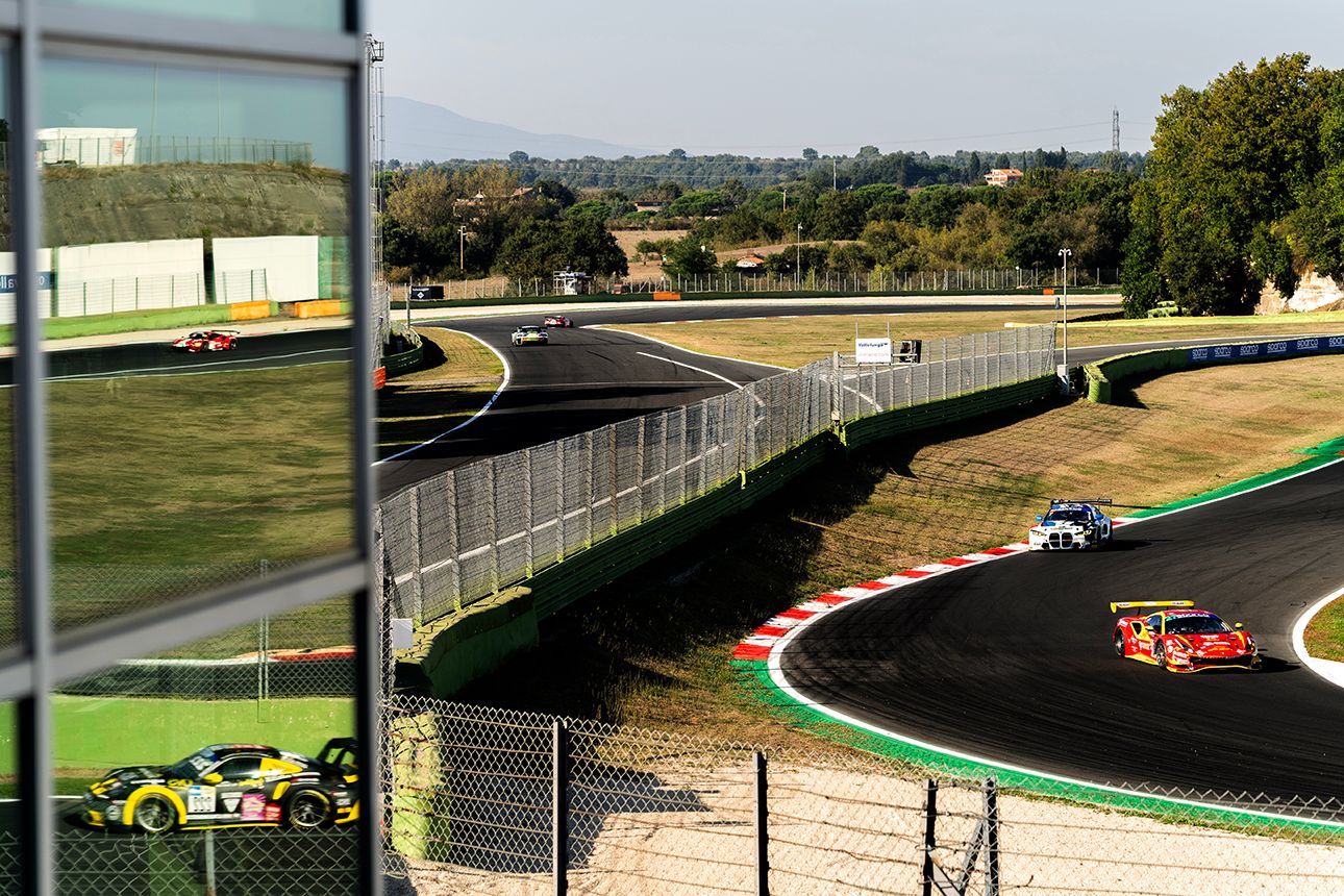 Marcello Mastroianni sport motoristici fotografo, Roma Italia.