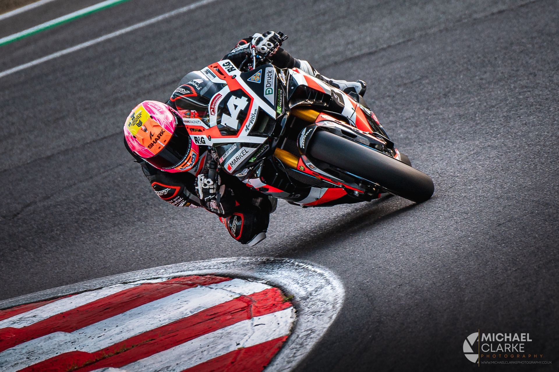 Lee Jackson racer in British Superbikes