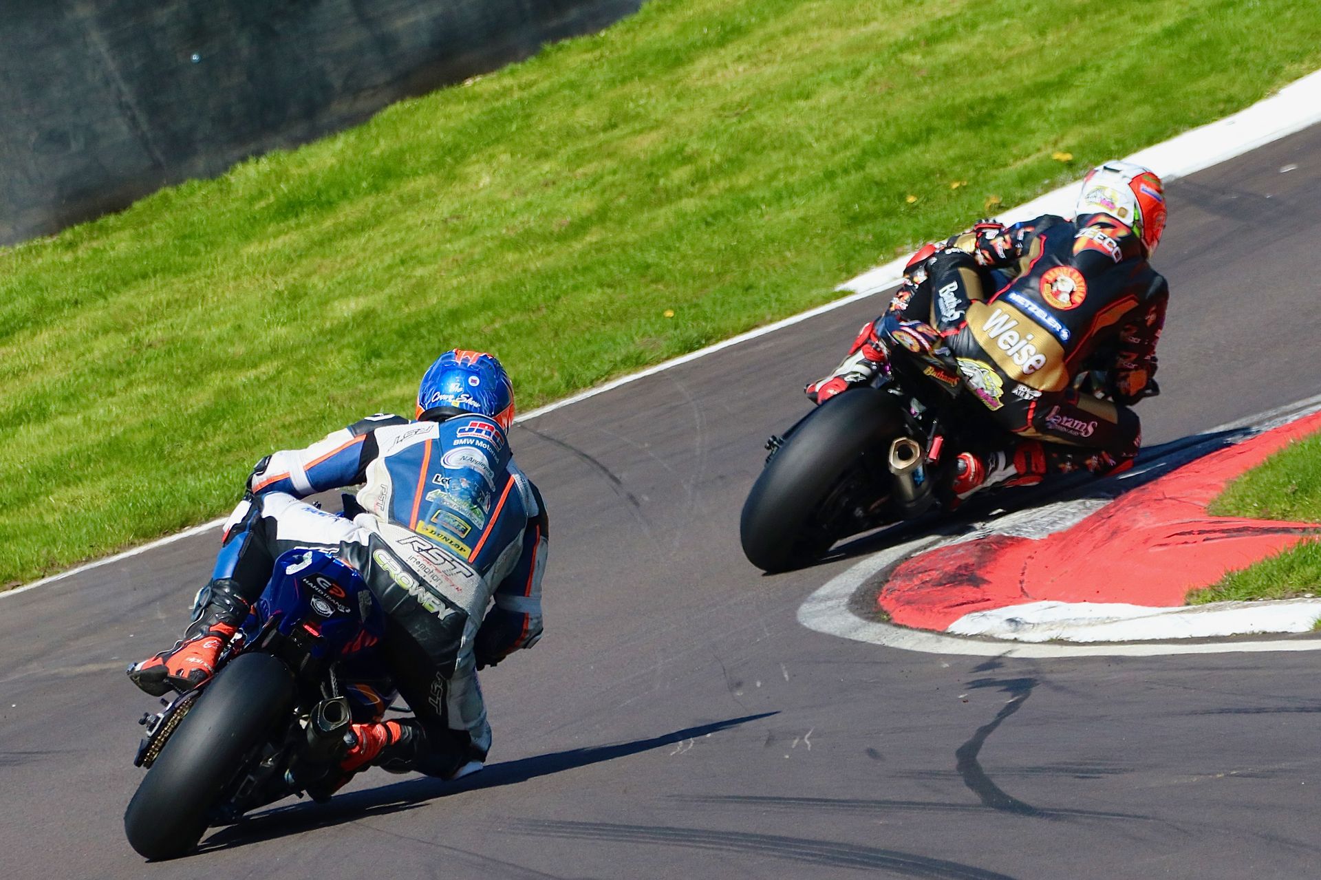 Craig Neve in the NG Road Racing Motorcycle Club event at Cadwell Park April 2024