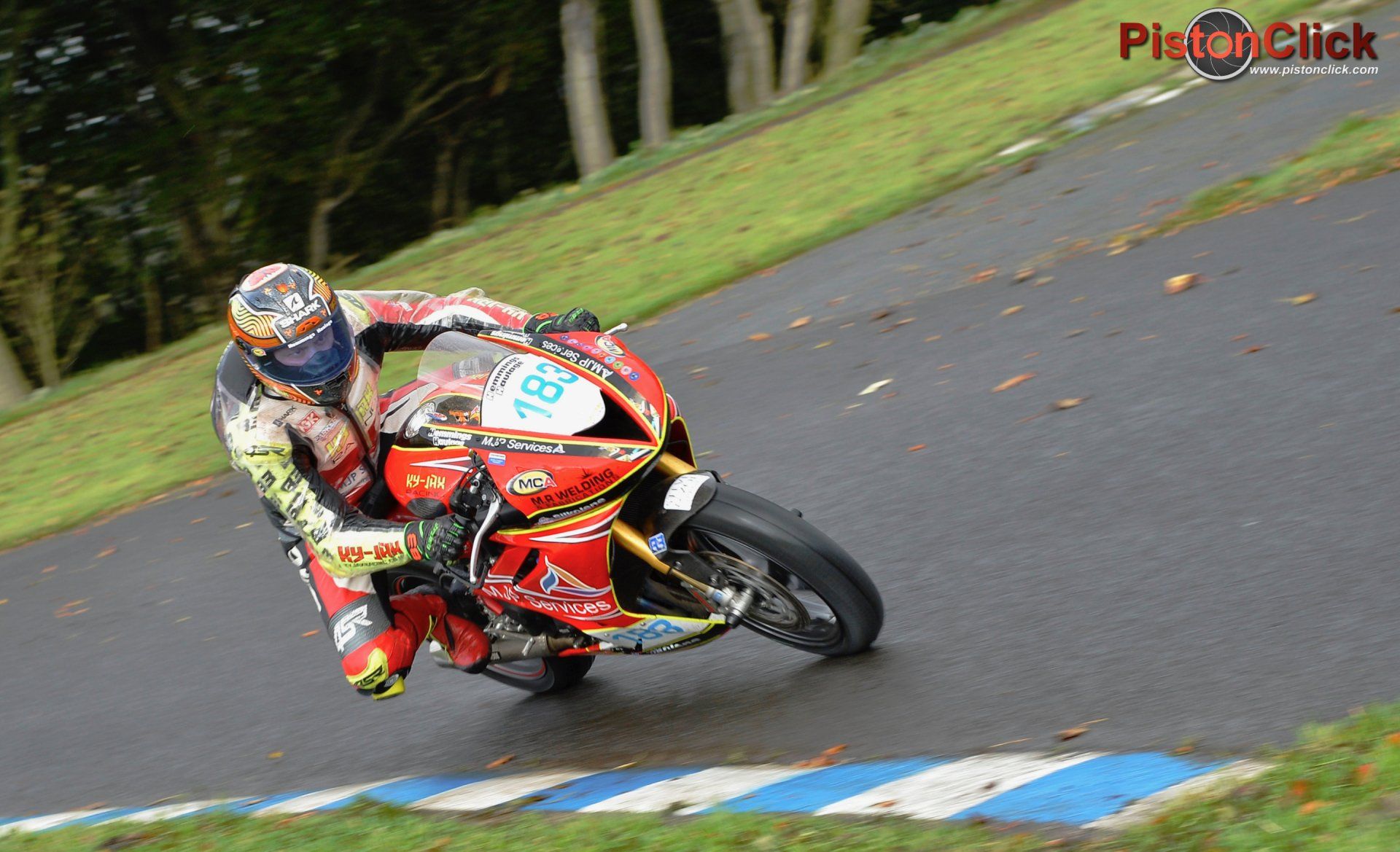 Oliver's Mount Gold Cup