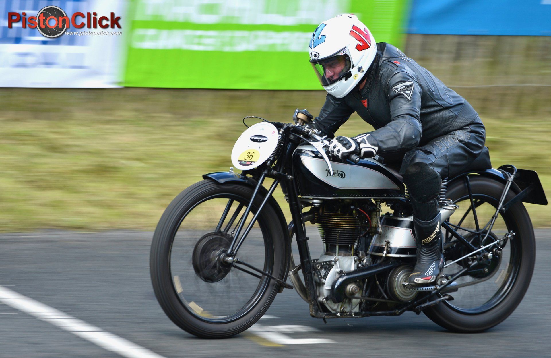Oliver's Mount Gold Cup