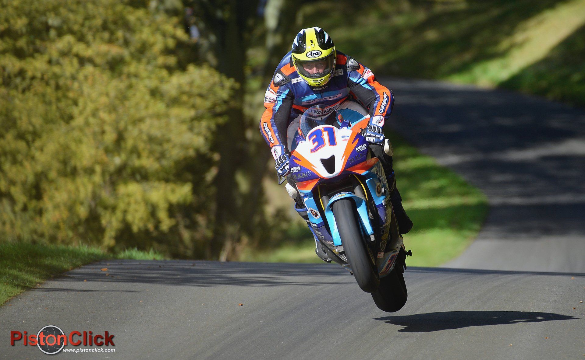 Oliver's Mount Gold Cup