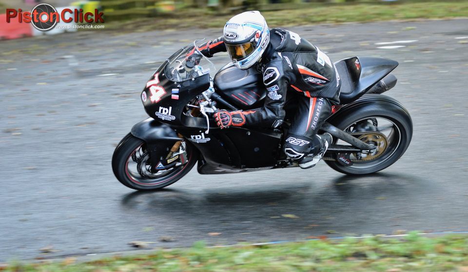 Oliver's Mount Gold Cup