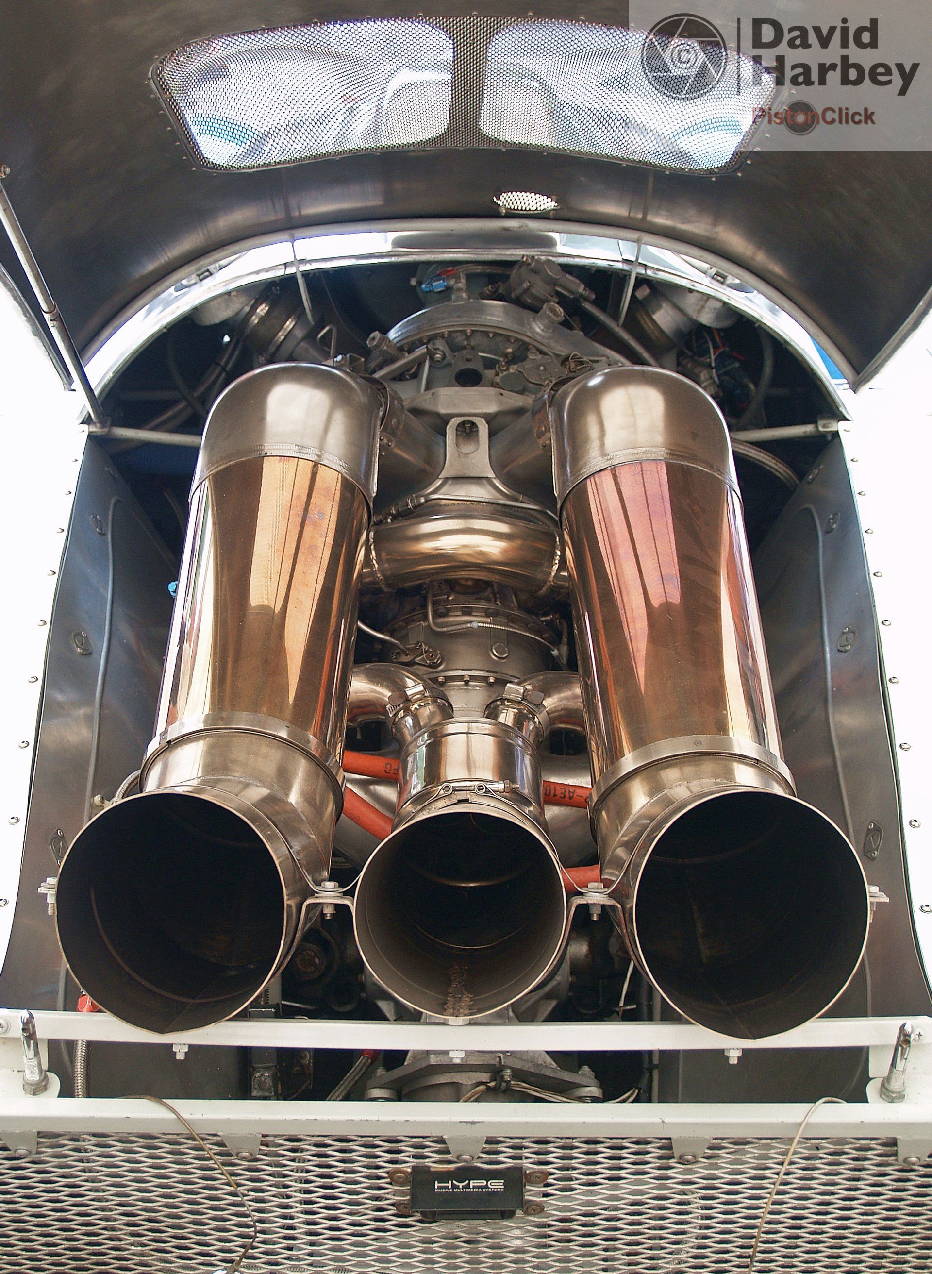 Howmet TX gas turbine engined car