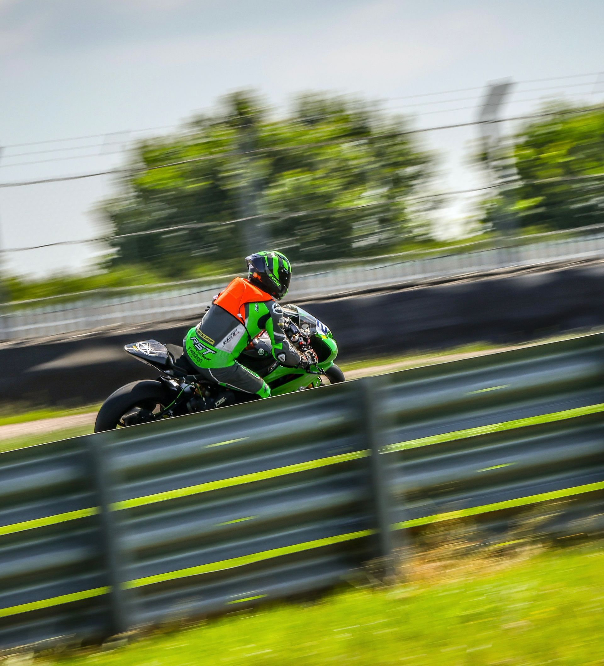 Photographing the British Motorcycle Racing Club Bemsee at Donington Park
