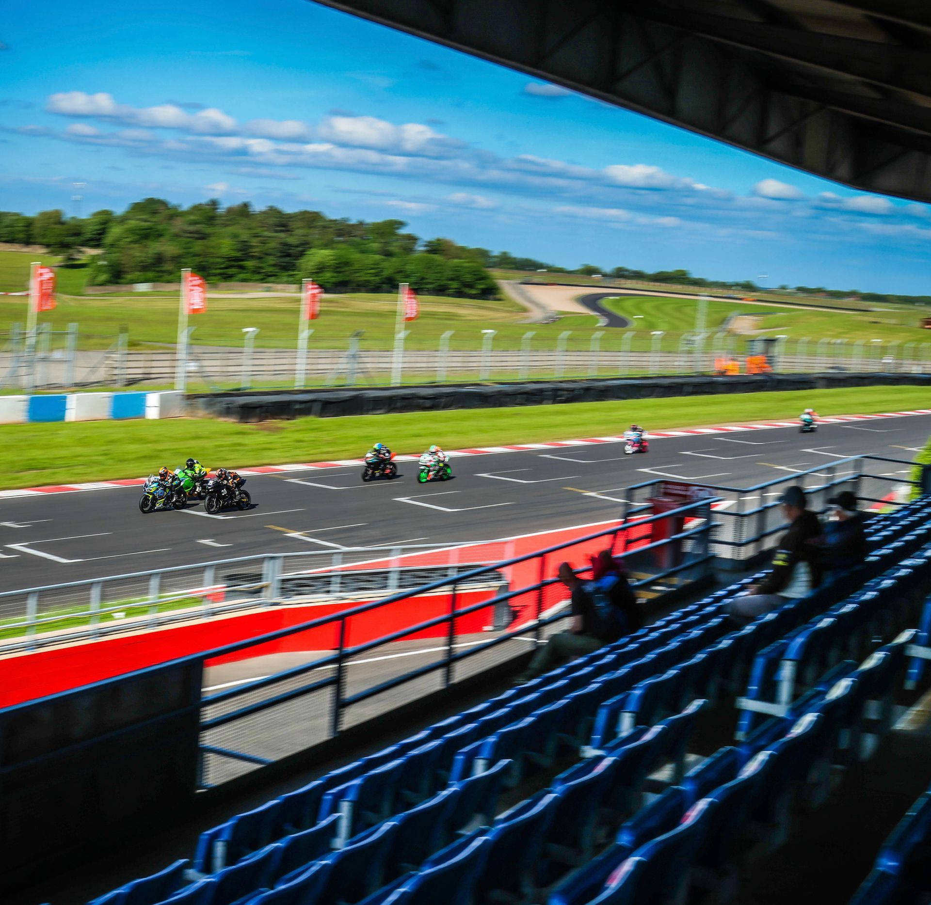 Photographing the British Motorcycle Racing Club Bemsee at Donington Park