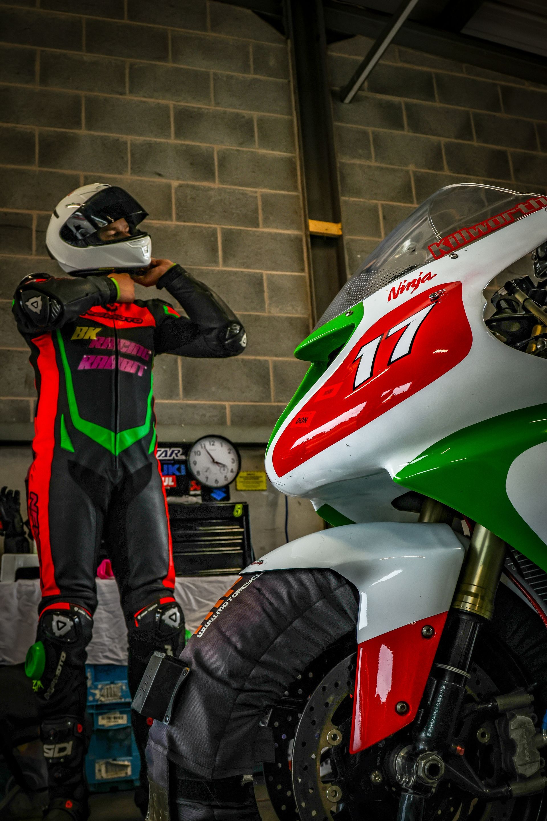 Photographing the British Motorcycle Racing Club Bemsee at Donington Park
