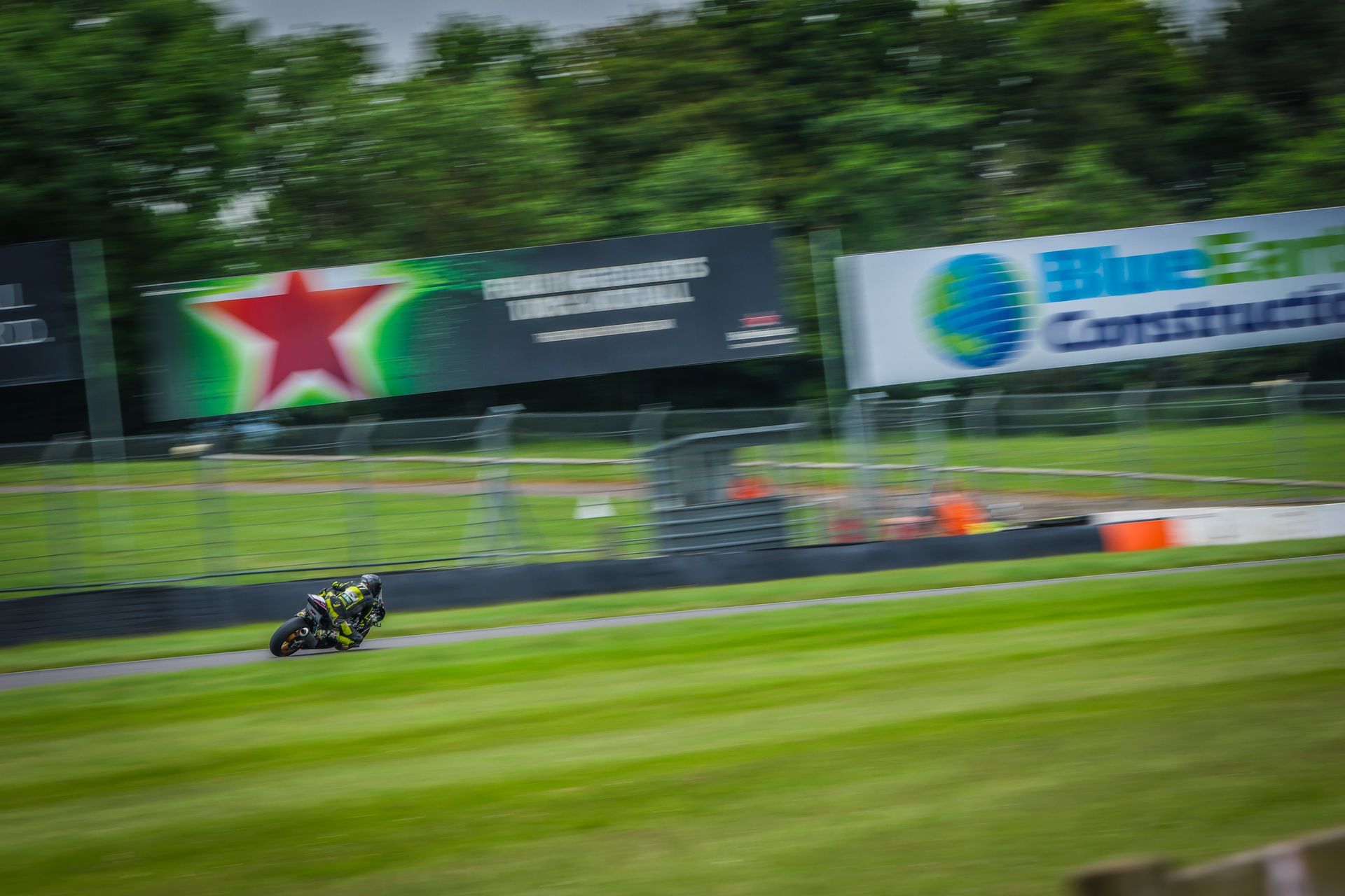 Photographing the British Motorcycle Racing Club Bemsee at Donington Park