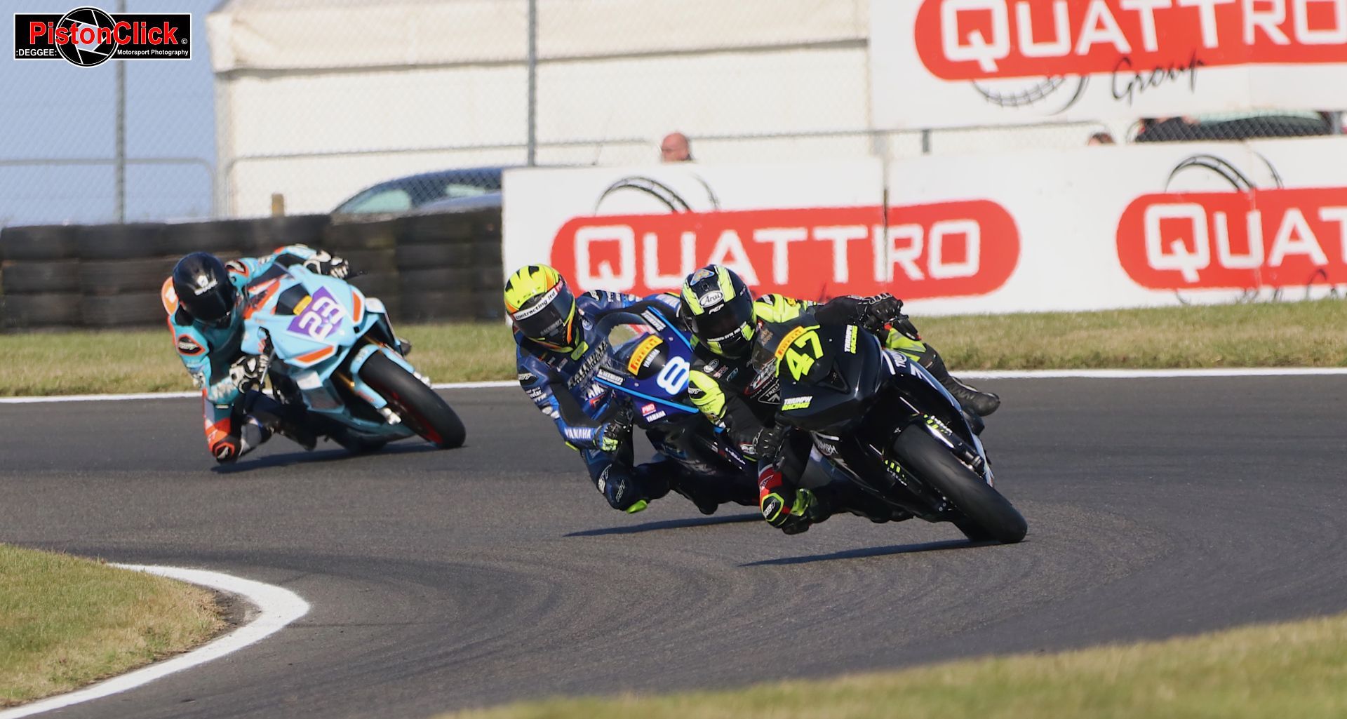 Richard Cooper in the Sportbike race at Cadwell Park