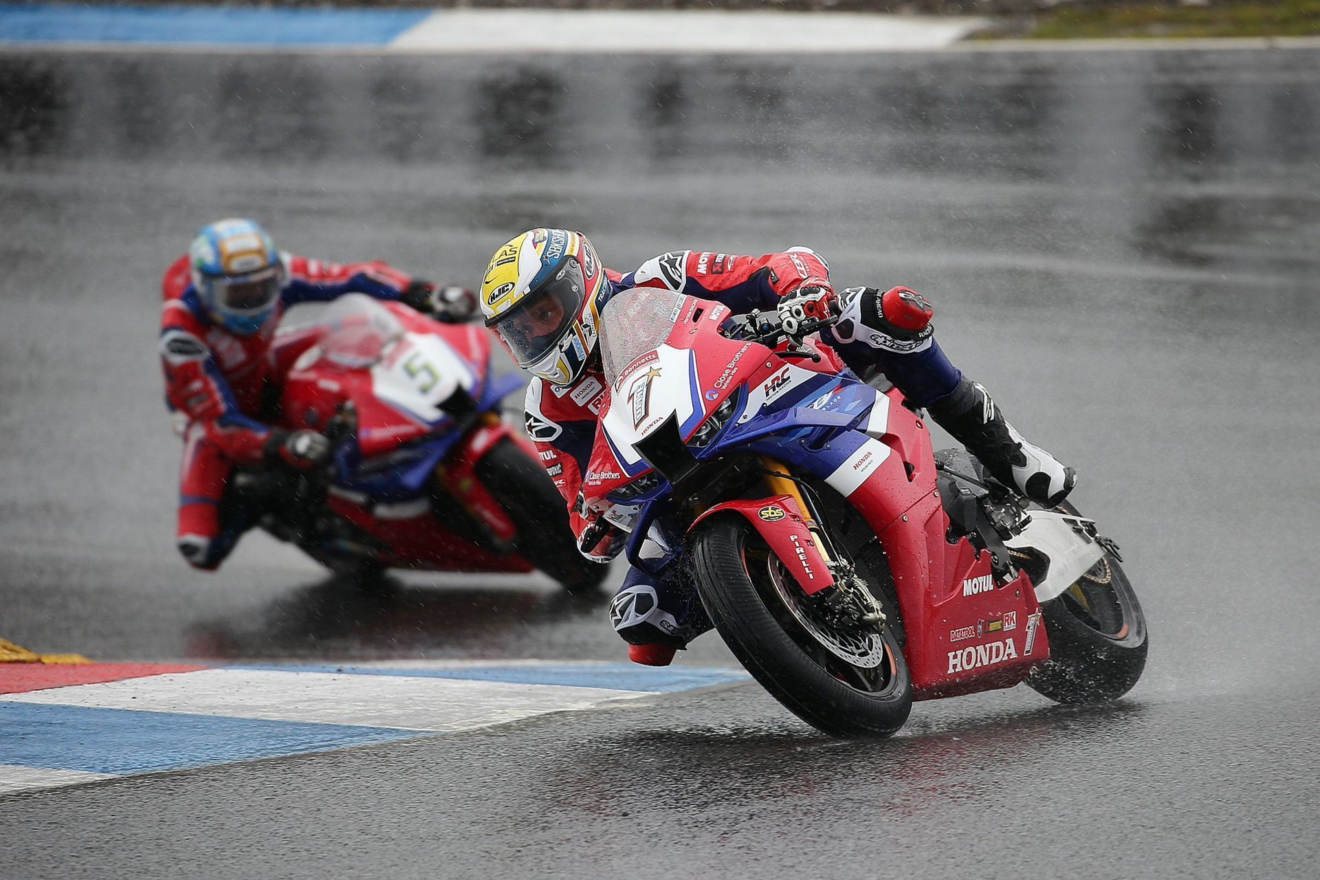 Click the image for more. Photographing BSB at Knockhill Round 4