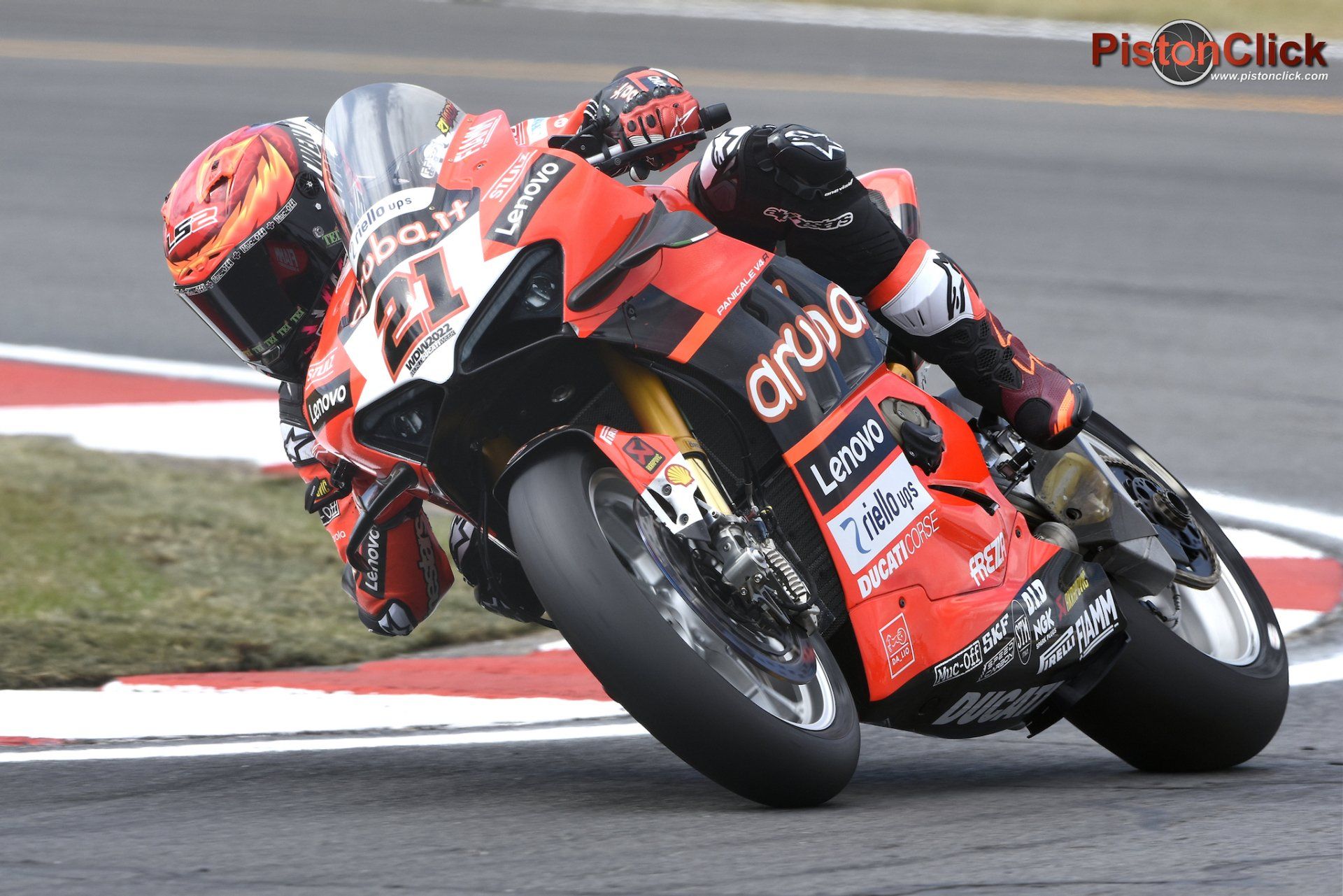 A guide to taking motorsports photography through Safety Fencing.