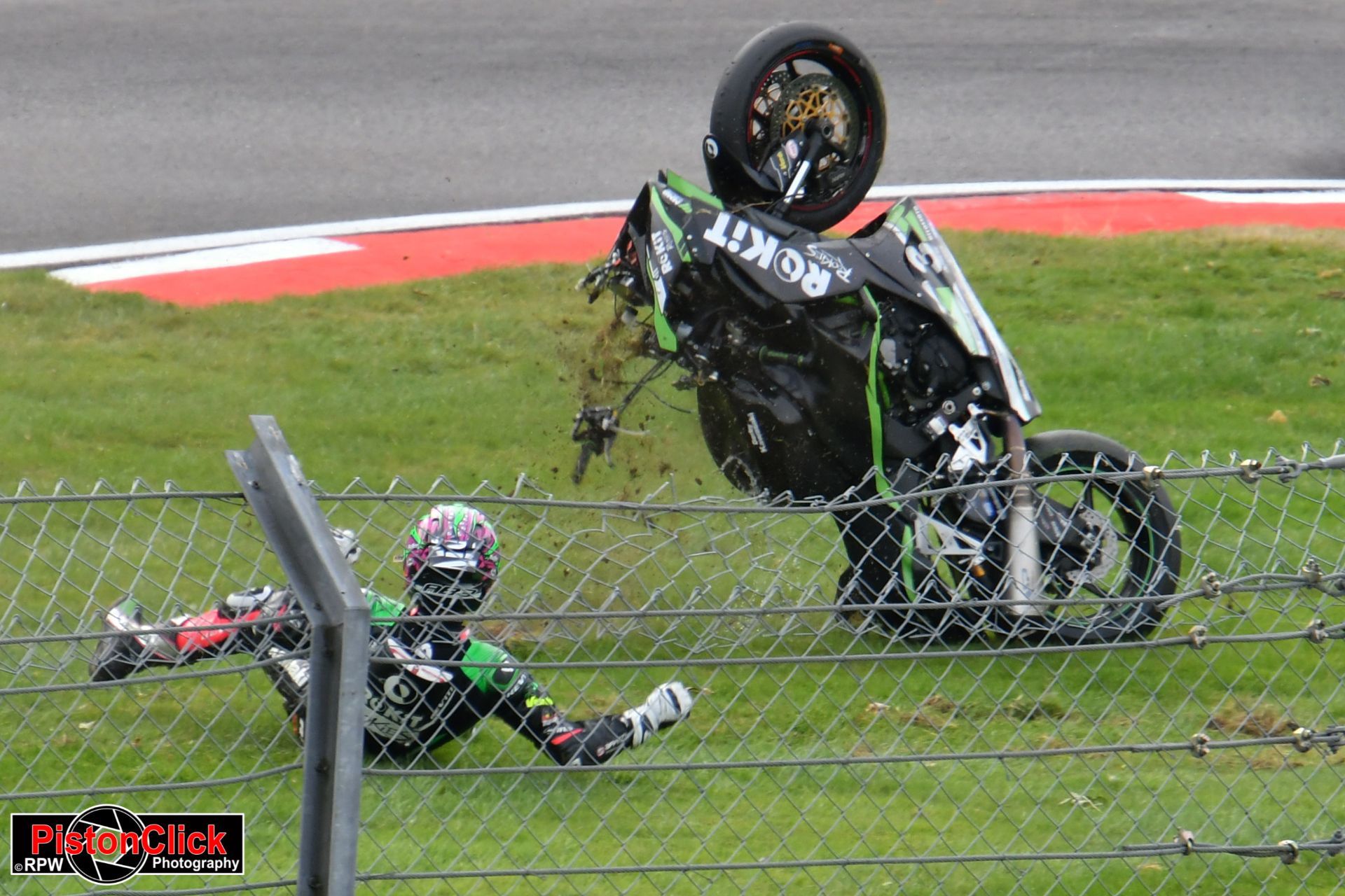 Adam Brown crashing at the mountain at Cadwell Park