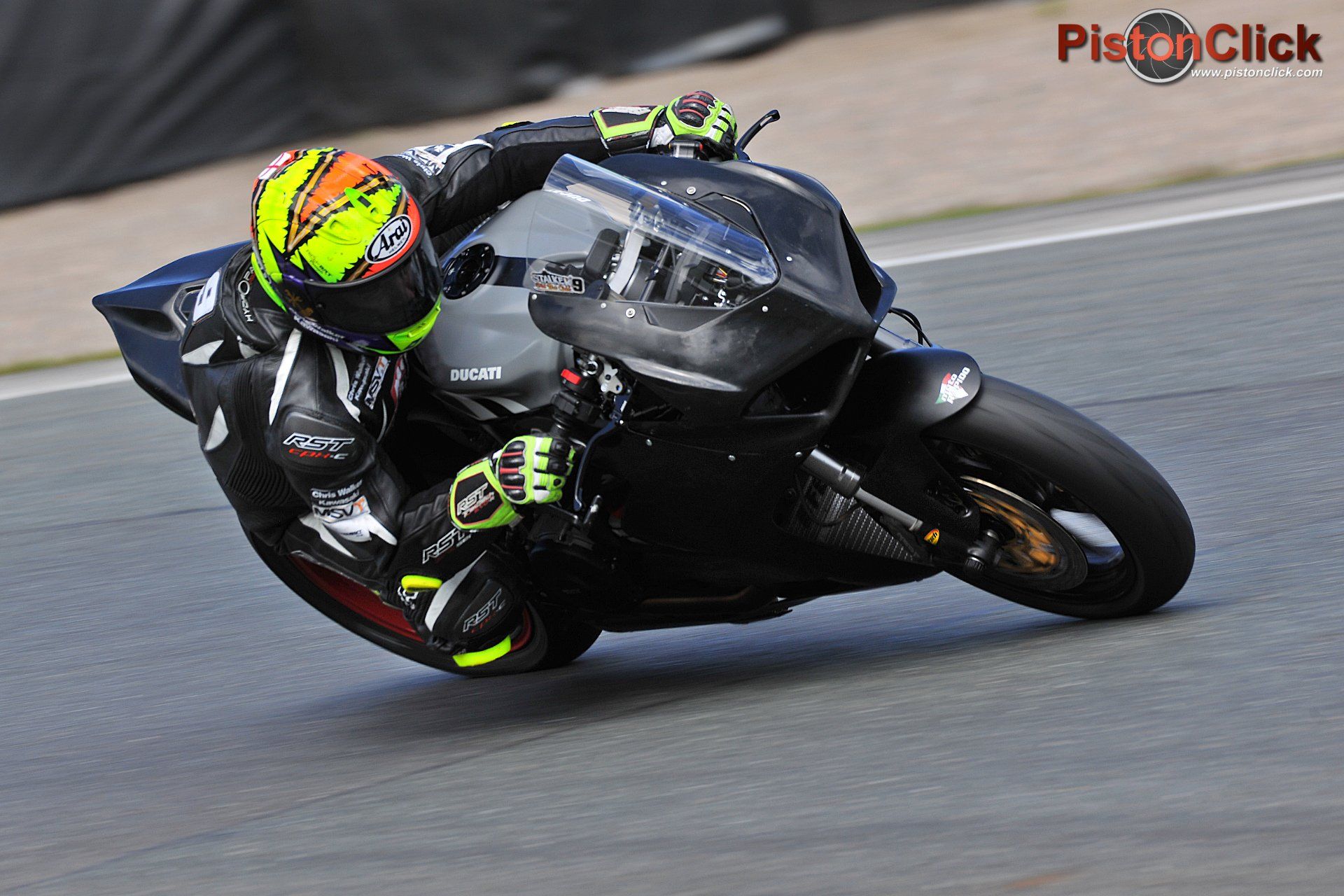 Oulton Park Photographic Guide Lodge
