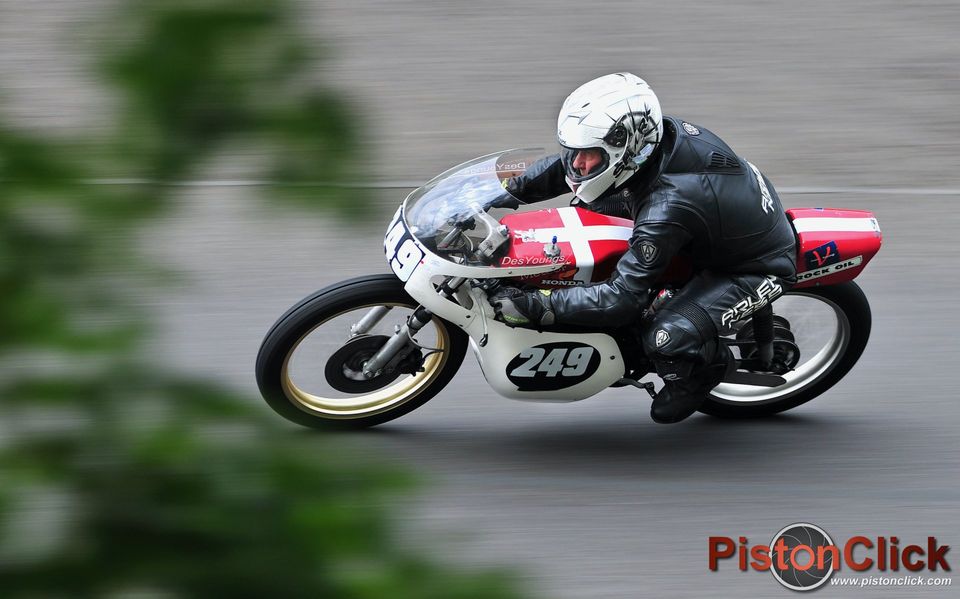Classic Motorcycle Racing Cadwell Park